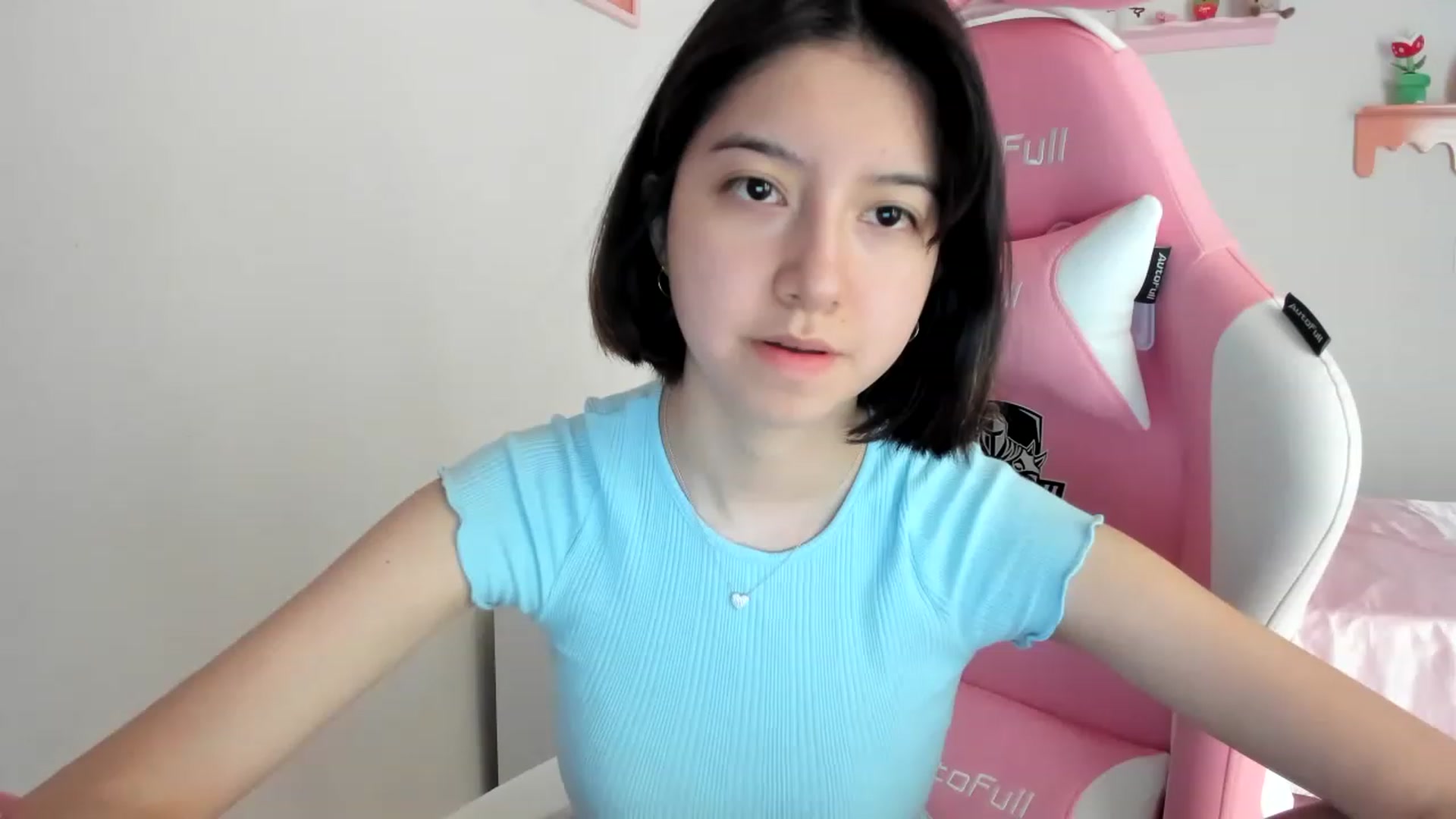 Gallery image thumbnail from Cherrycute666's myfreecams stream on, 08/21/2023, 19:39 image 7 of 20