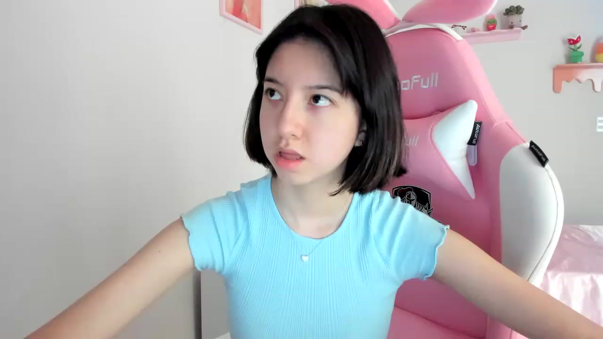 Gallery image thumbnail from Cherrycute666's myfreecams stream on, 08/21/2023, 19:39 image 8 of 20