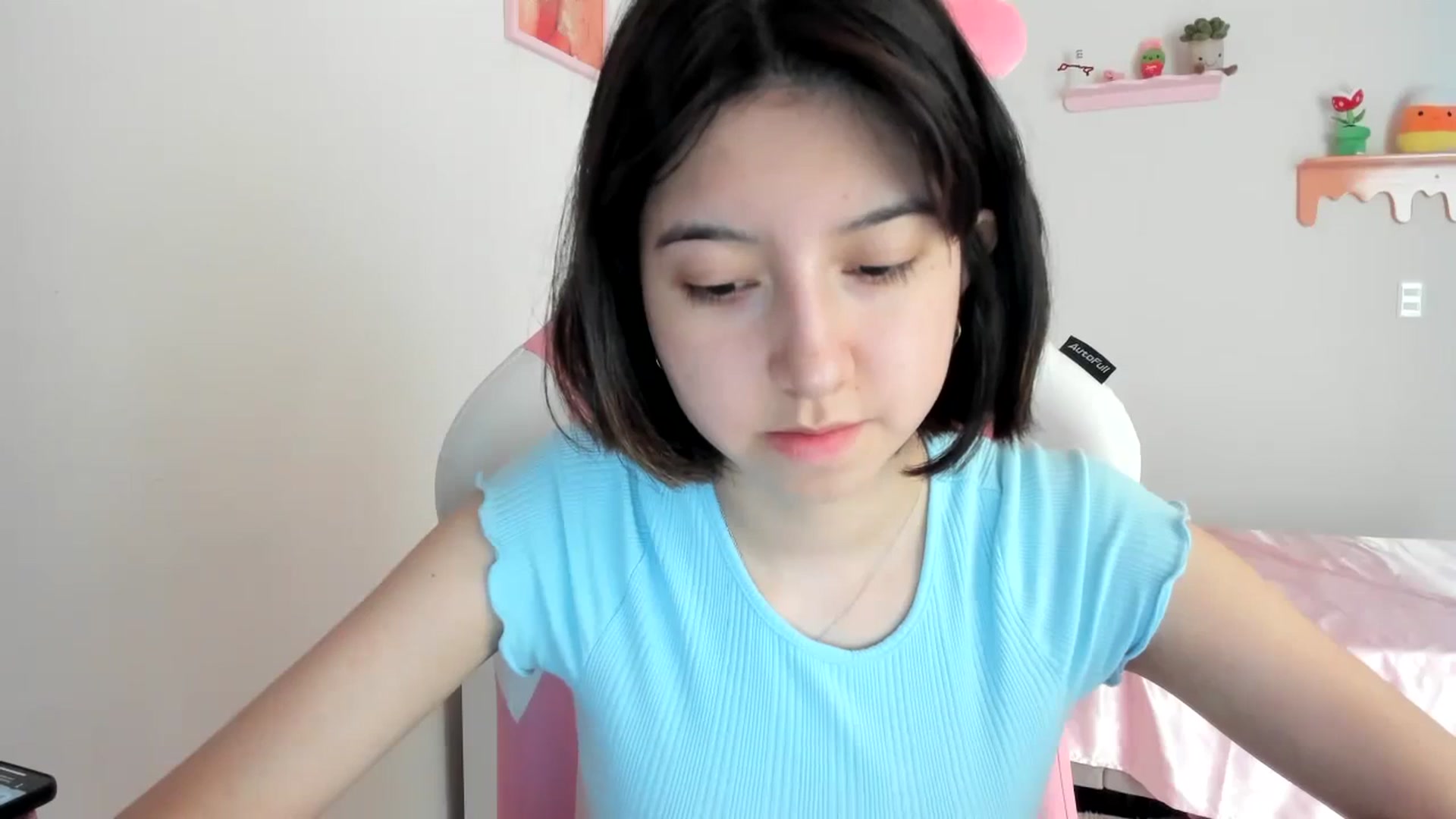 Gallery image thumbnail from Cherrycute666's myfreecams stream on, 08/21/2023, 20:45 image 10 of 20