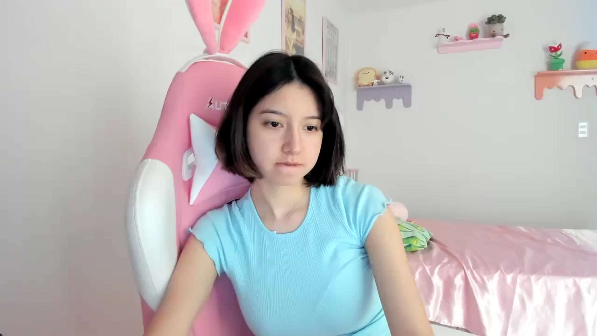 Gallery image thumbnail from Cherrycute666's myfreecams stream on, 08/21/2023, 20:45 image 19 of 20