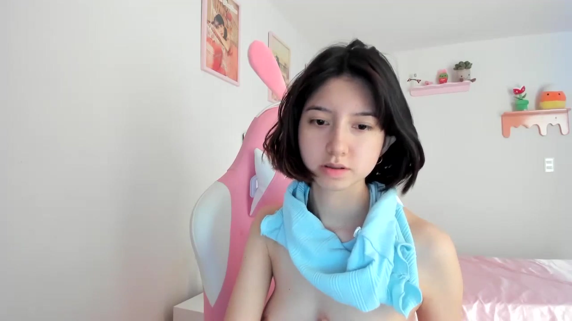 Gallery image thumbnail from Cherrycute666's myfreecams stream on, 08/21/2023, 20:45 image 18 of 20