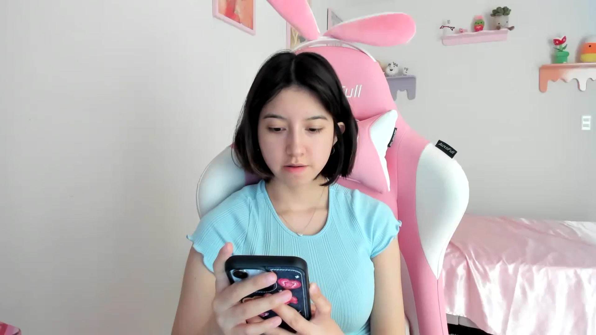 Gallery image thumbnail from Cherrycute666's myfreecams stream on, 08/21/2023, 20:45 image 9 of 20