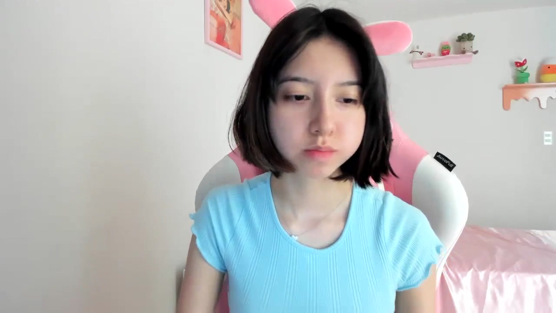 Gallery image thumbnail from Cherrycute666's myfreecams stream on, 08/21/2023, 20:45 image 2 of 20