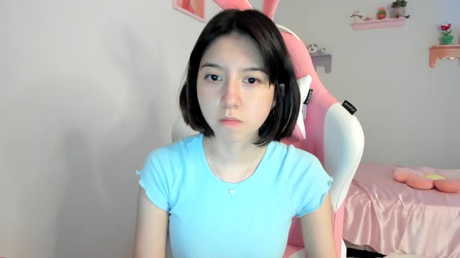 Gallery image thumbnail from Cherrycute666's myfreecams stream on, 08/21/2023, 23:06 image 14 of 20