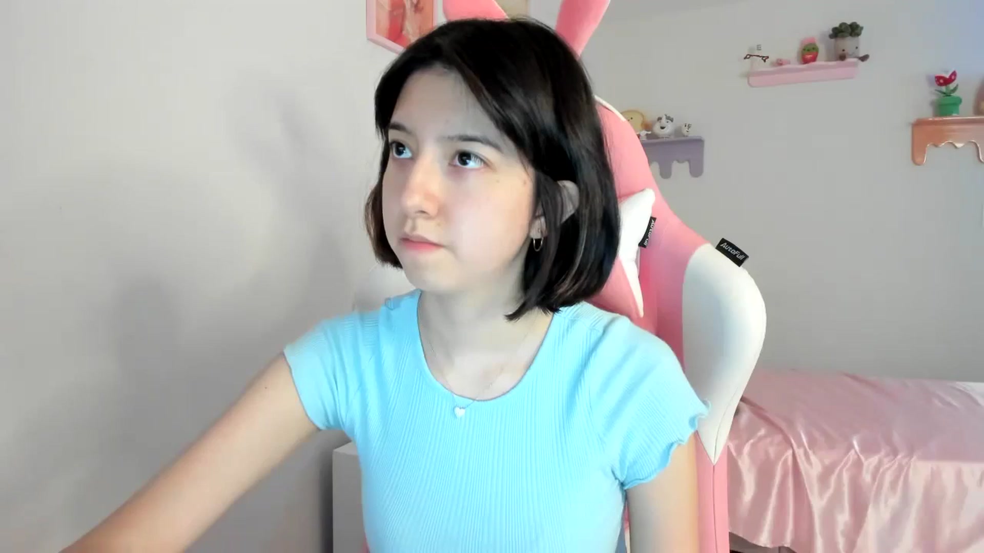 Gallery image thumbnail from Cherrycute666's myfreecams stream on, 08/21/2023, 23:06 image 2 of 20