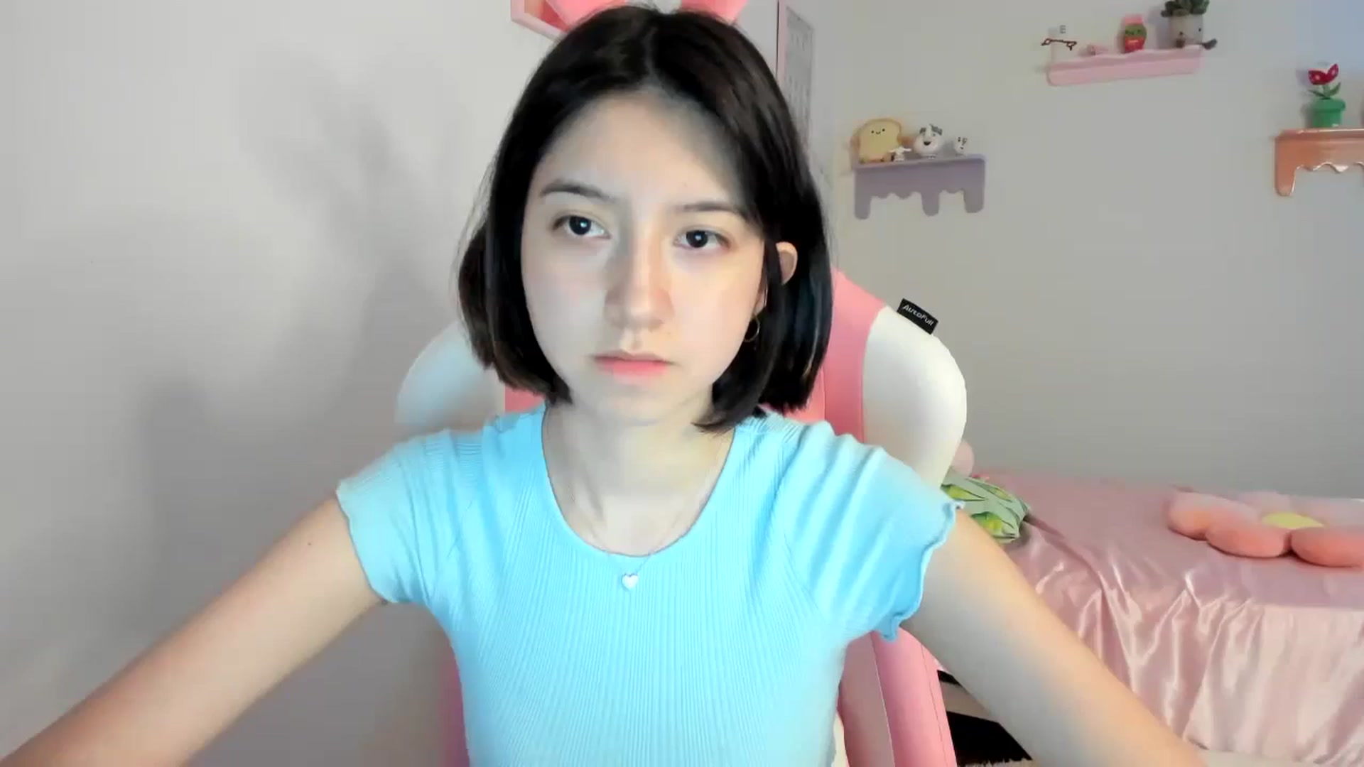 Gallery image thumbnail from Cherrycute666's myfreecams stream on, 08/21/2023, 23:06 image 18 of 20