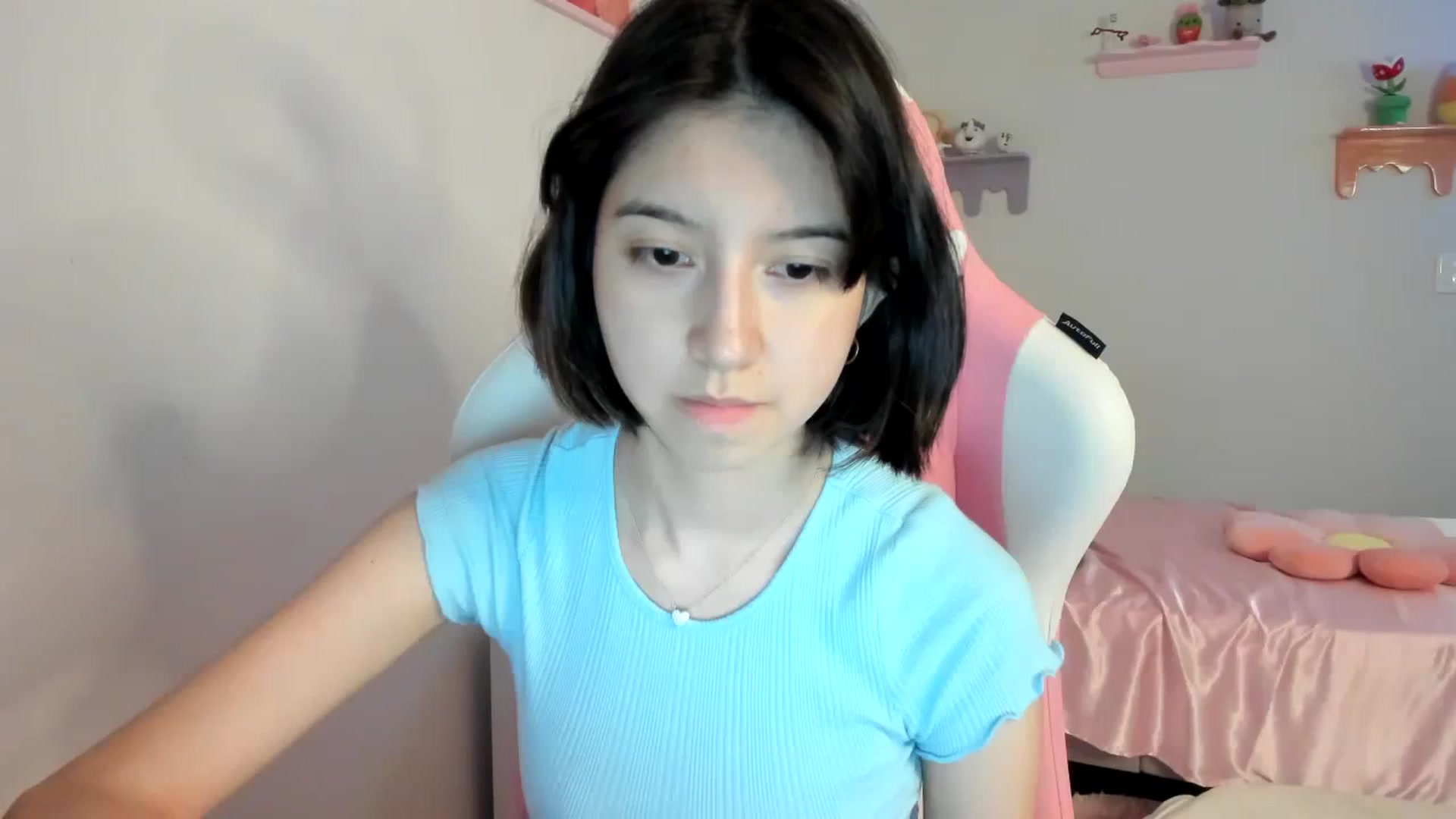 Gallery image thumbnail from Cherrycute666's myfreecams stream on, 08/22/2023, 24:01 image 6 of 20