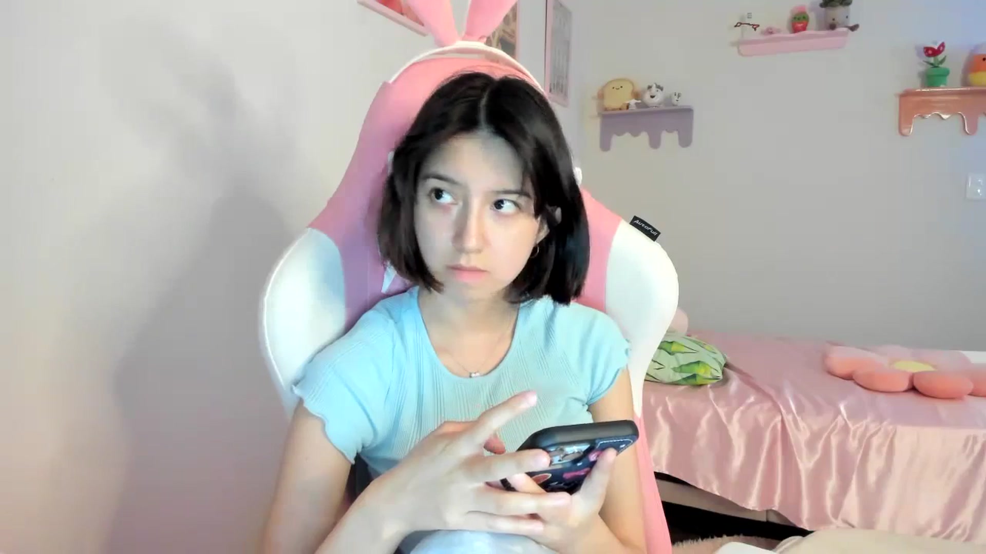 Gallery image thumbnail from Cherrycute666's myfreecams stream on, 08/22/2023, 24:01 image 13 of 20