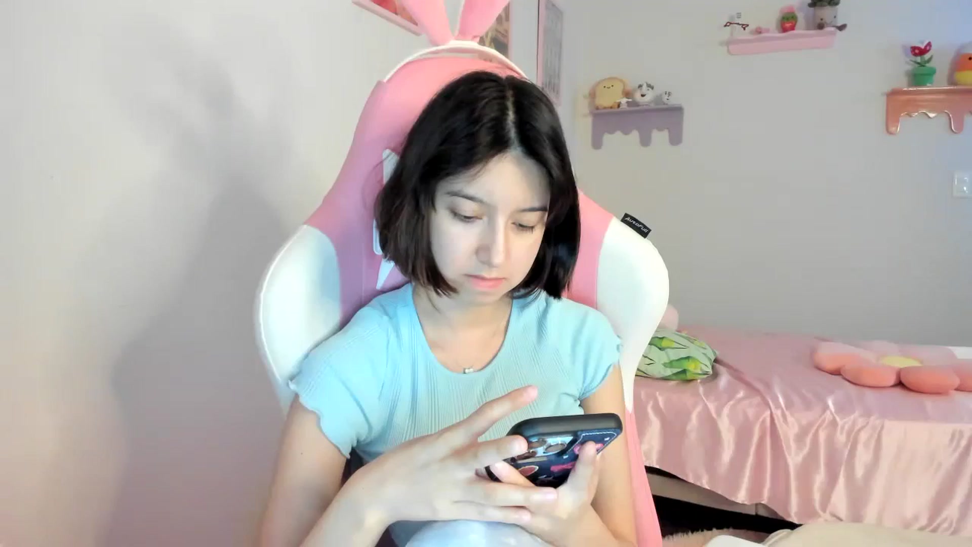 Gallery image thumbnail from Cherrycute666's myfreecams stream on, 08/22/2023, 01:19 image 1 of 20