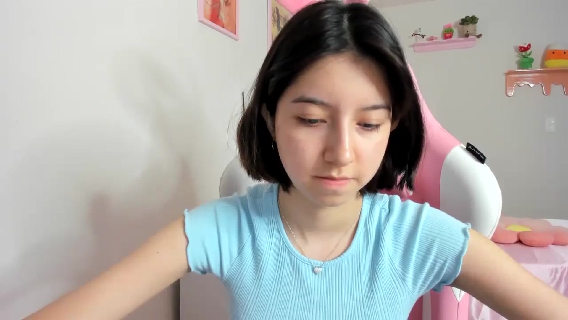 Gallery image thumbnail from Cherrycute666's myfreecams stream on, 08/22/2023, 01:19 image 10 of 20