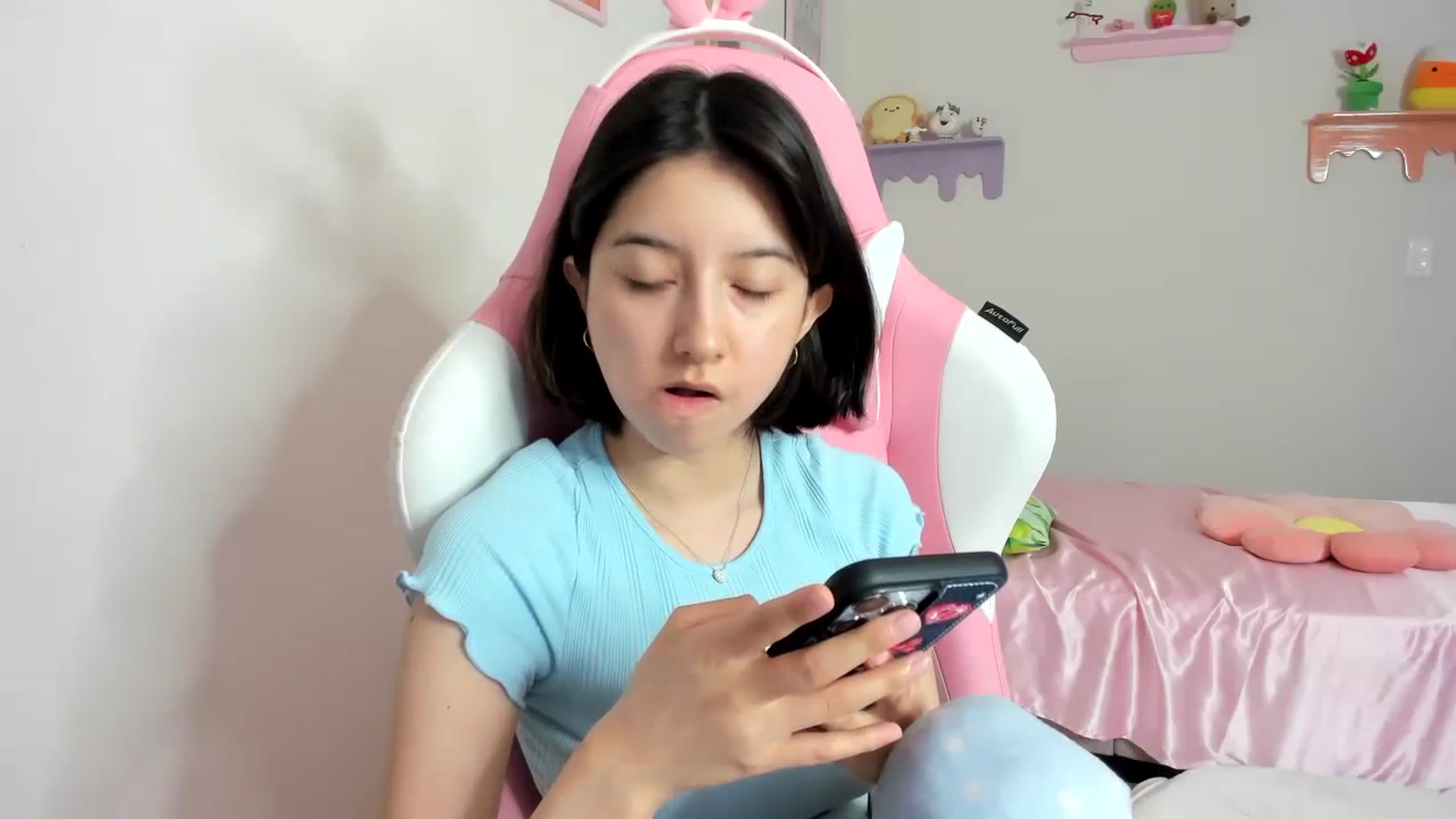 Gallery image thumbnail from Cherrycute666's myfreecams stream on, 08/22/2023, 01:19 image 8 of 20