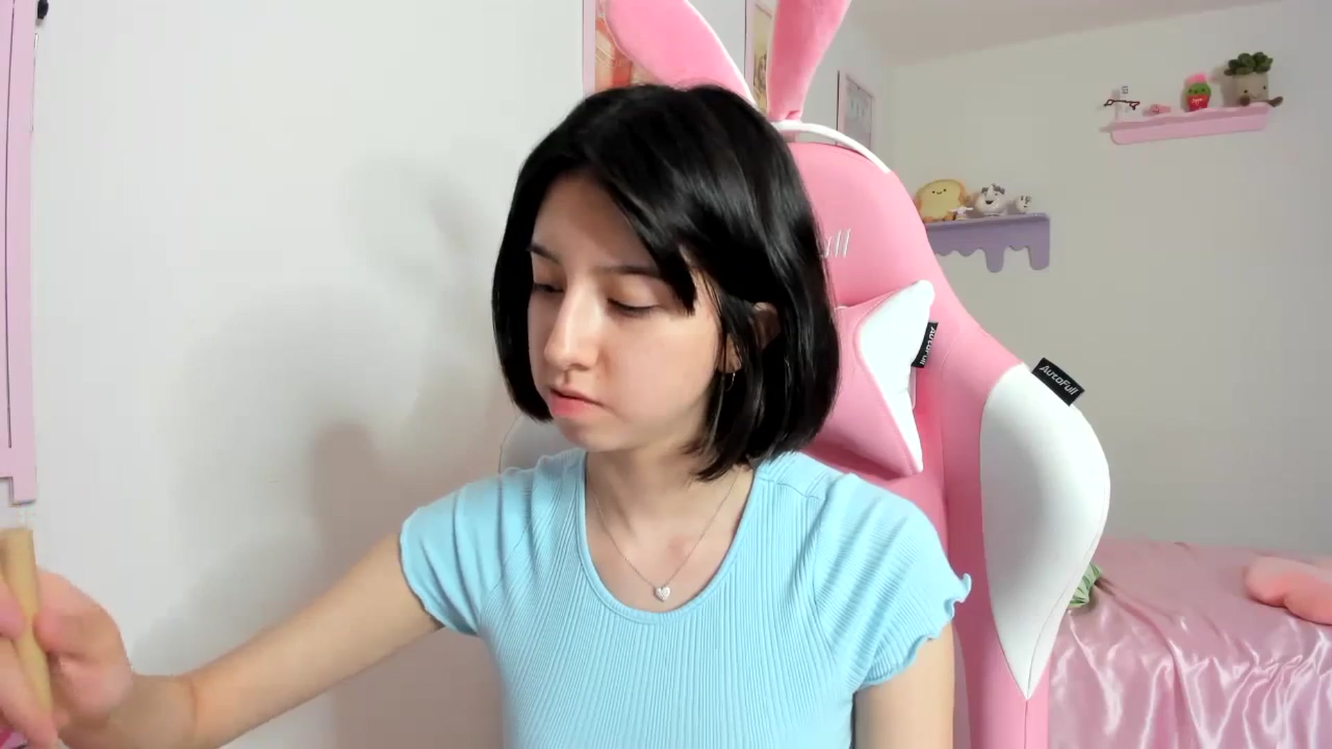 Gallery image thumbnail from Cherrycute666's myfreecams stream on, 08/22/2023, 02:12 image 2 of 20