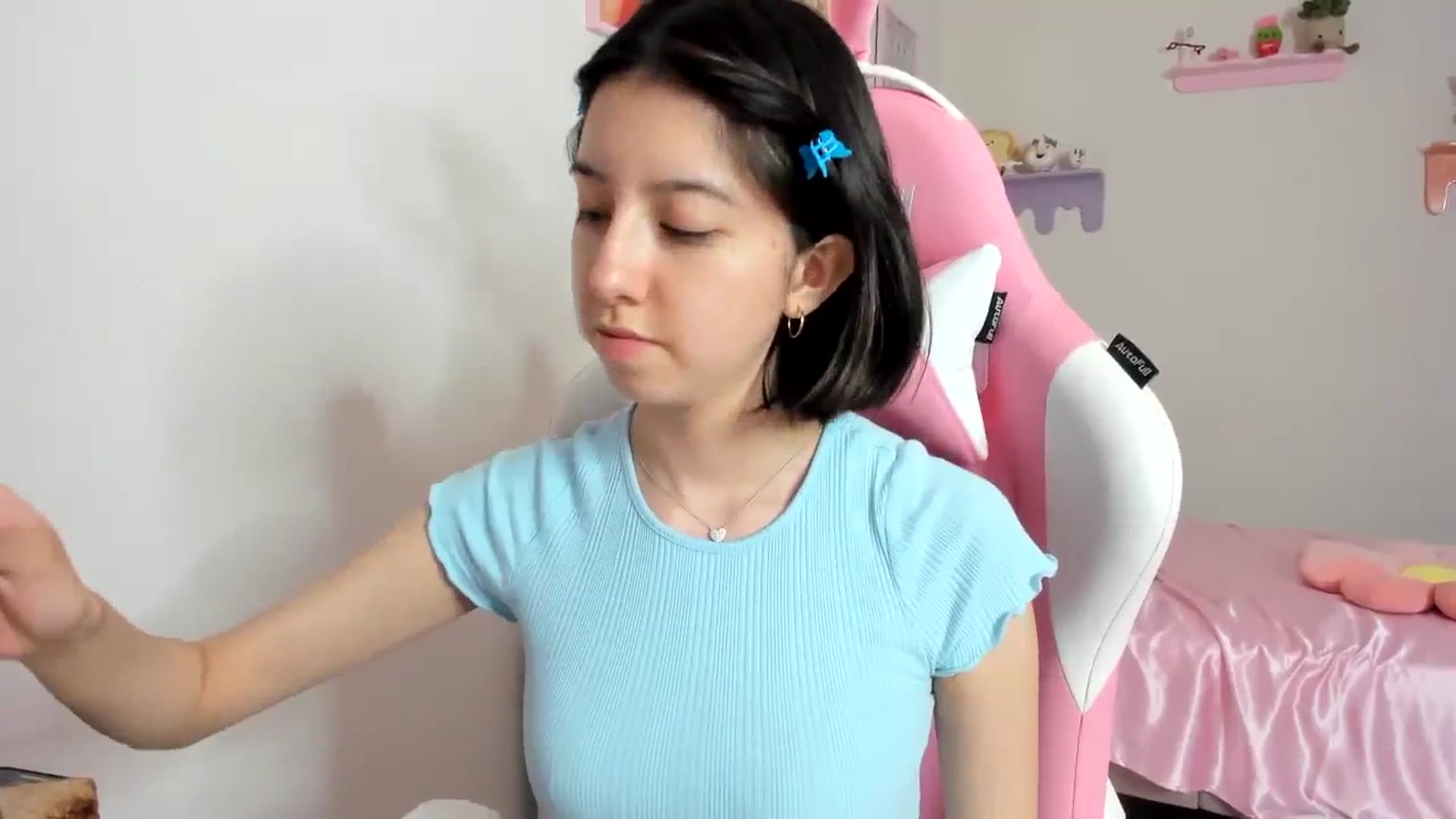 Gallery image thumbnail from Cherrycute666's myfreecams stream on, 08/22/2023, 02:12 image 6 of 20