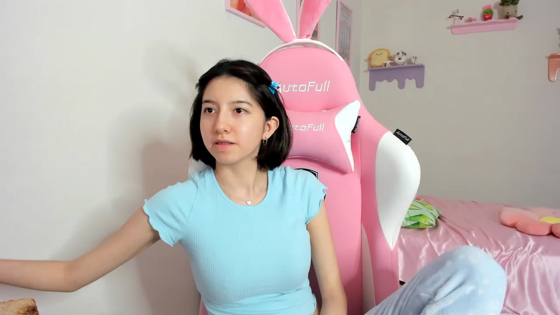 Gallery image thumbnail from Cherrycute666's myfreecams stream on, 08/22/2023, 02:12 image 9 of 20