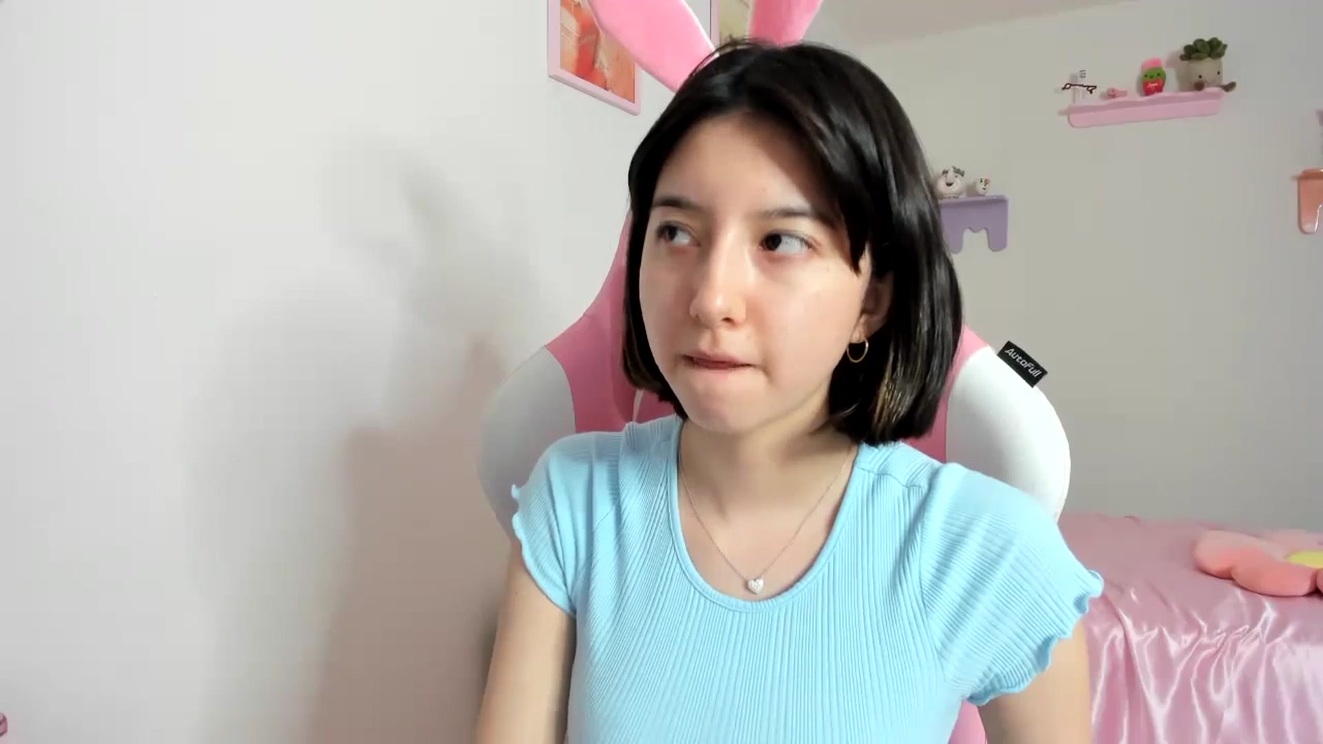 Gallery image thumbnail from Cherrycute666's myfreecams stream on, 08/22/2023, 02:12 image 4 of 20