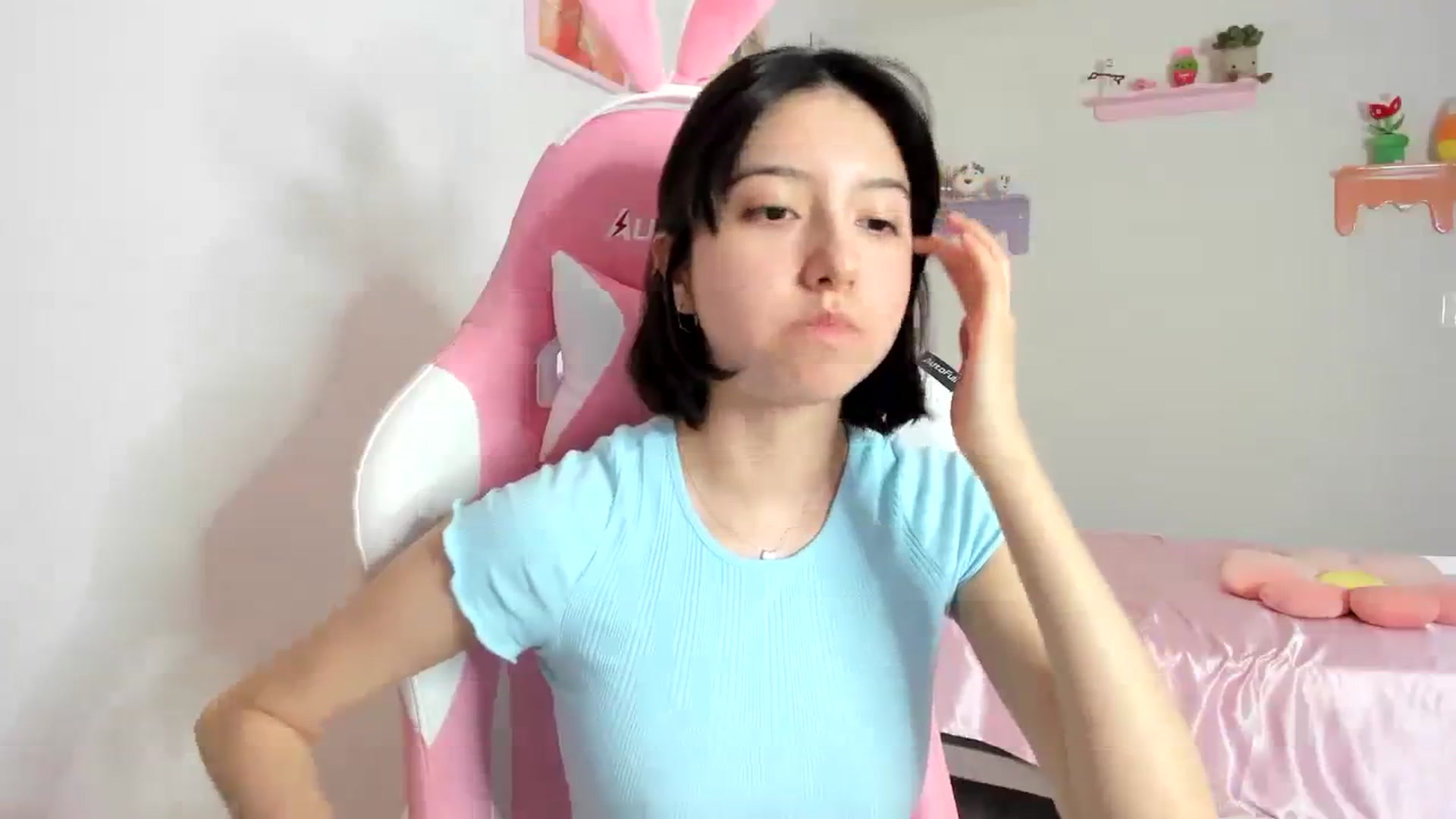 Gallery image thumbnail from Cherrycute666's myfreecams stream on, 08/22/2023, 02:12 image 14 of 20