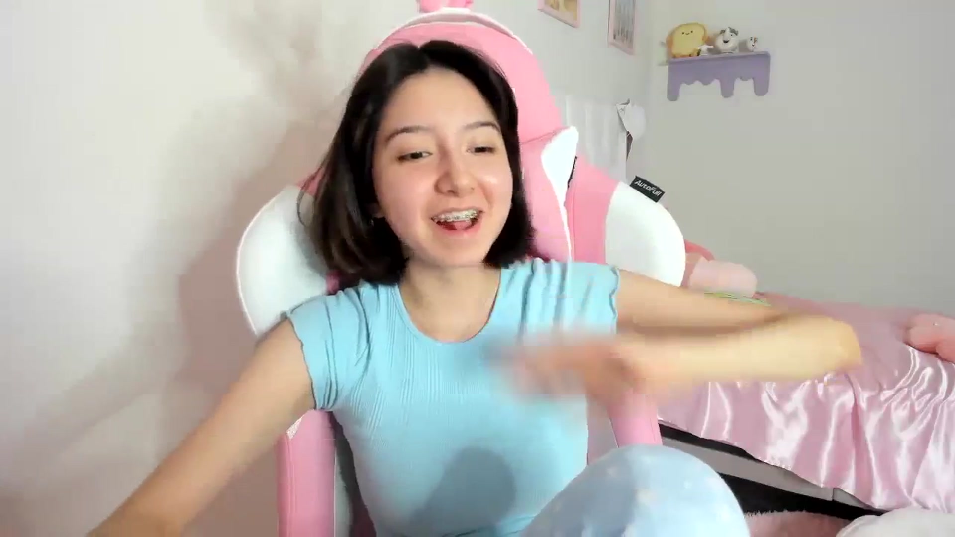 Gallery image thumbnail from Cherrycute666's myfreecams stream on, 08/22/2023, 07:41 image 8 of 20