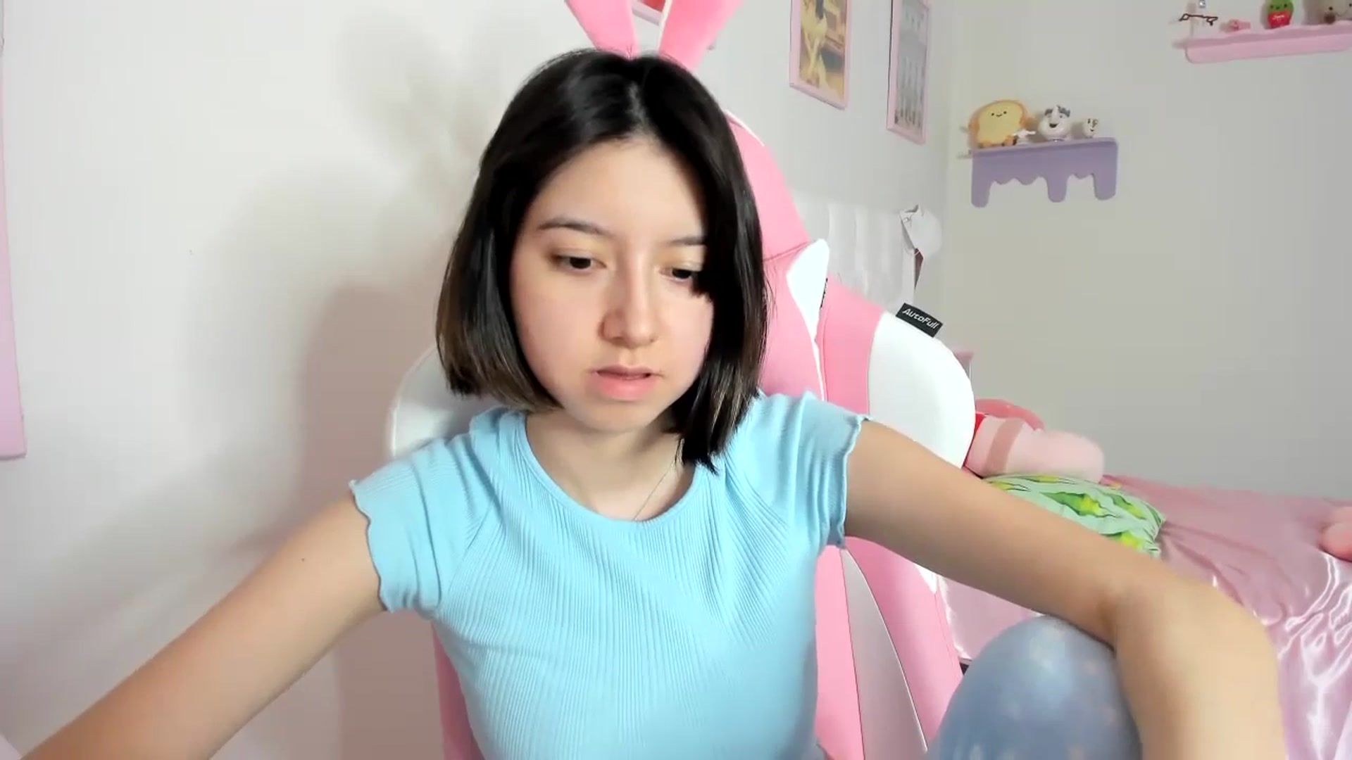 Gallery image thumbnail from Cherrycute666's myfreecams stream on, 08/22/2023, 07:41 image 12 of 20