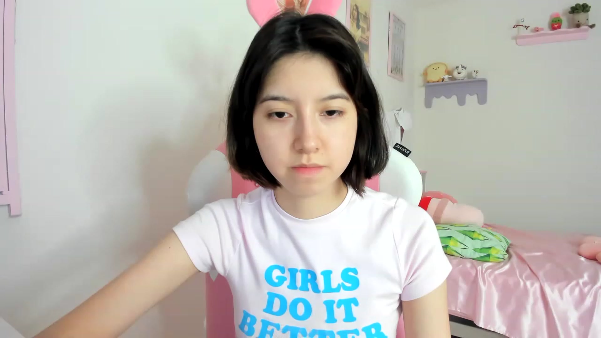 Gallery image thumbnail from Cherrycute666's myfreecams stream on, 08/22/2023, 18:46 image 1 of 20