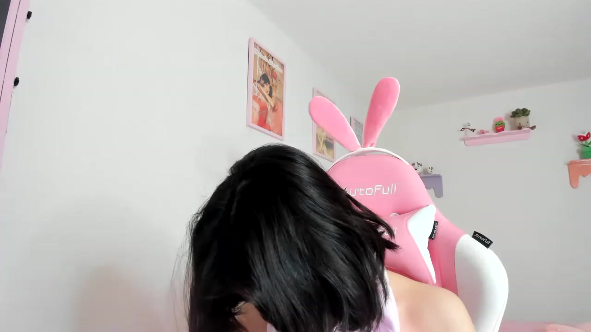 Gallery image thumbnail from Cherrycute666's myfreecams stream on, 08/22/2023, 18:46 image 20 of 20