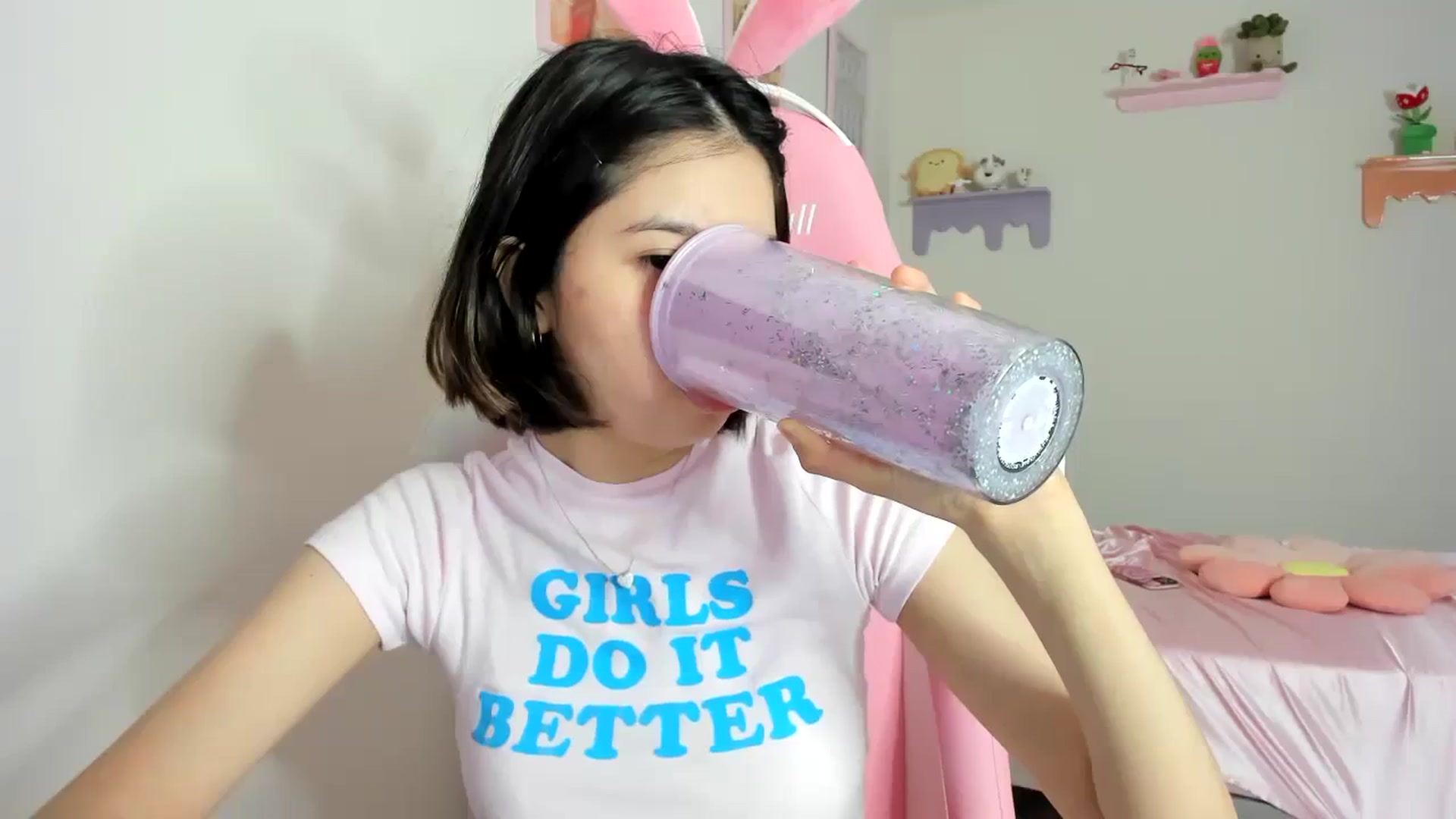 Gallery image thumbnail from Cherrycute666's myfreecams stream on, 08/23/2023, 06:05 image 13 of 20