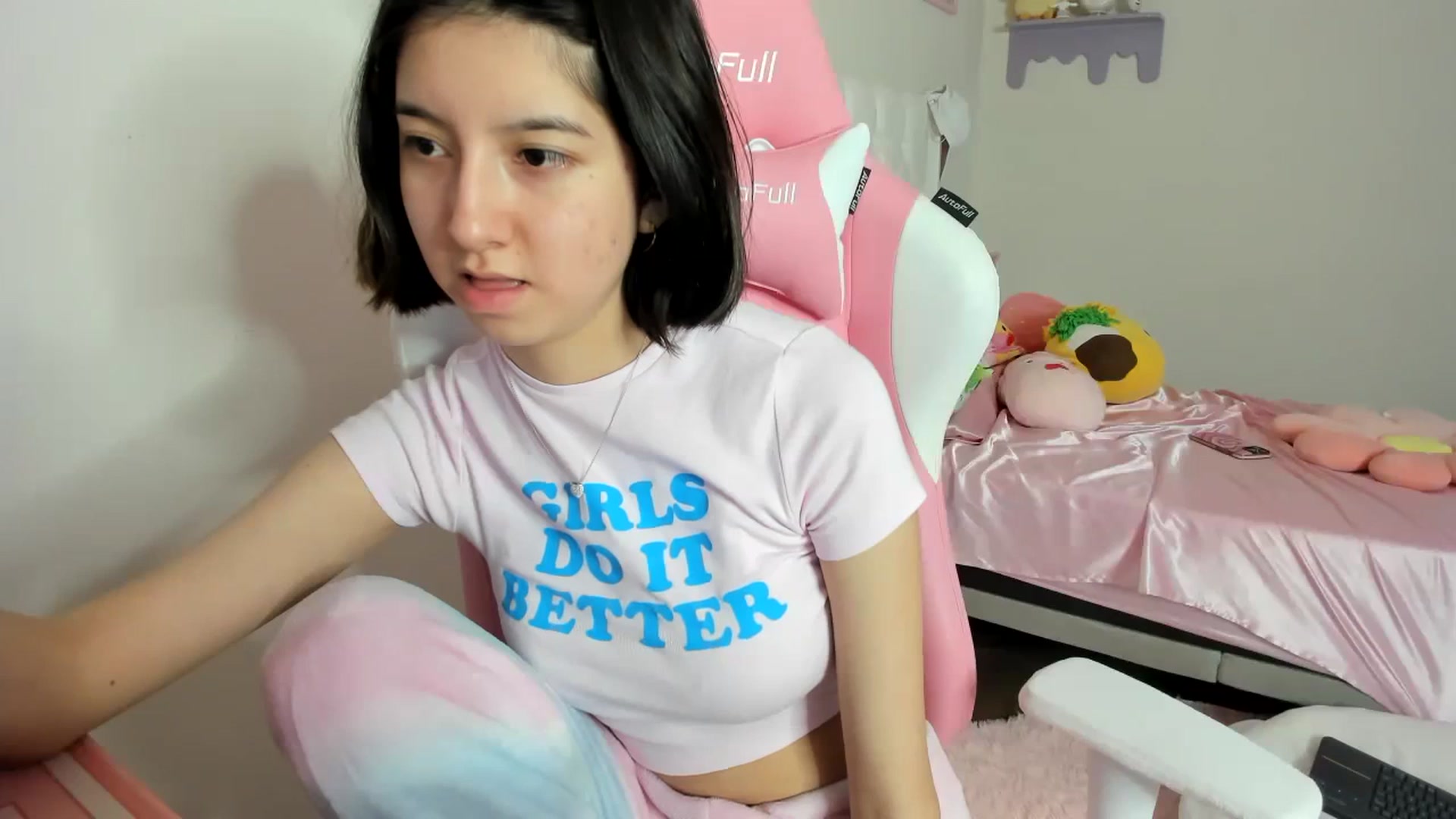 Gallery image thumbnail from Cherrycute666's myfreecams stream on, 08/23/2023, 06:05 image 20 of 20