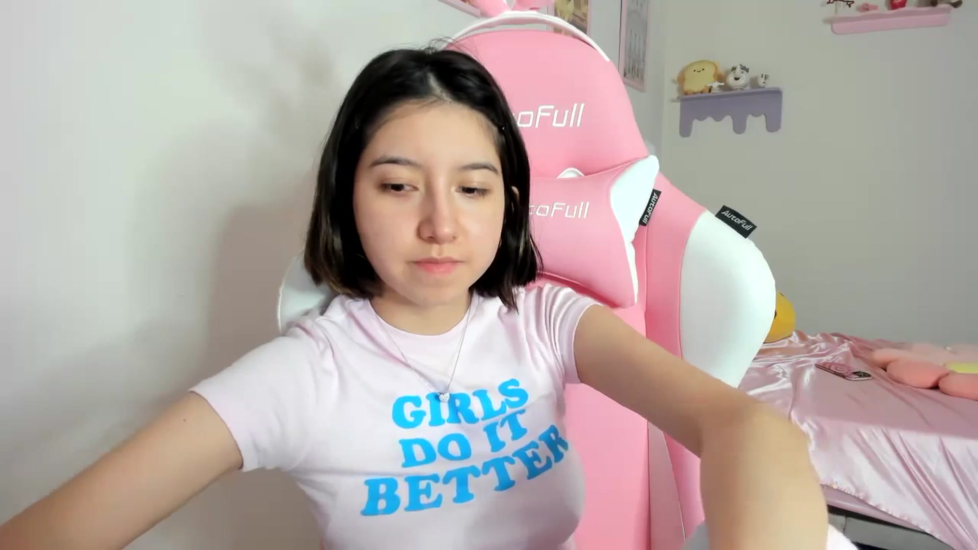 Gallery image thumbnail from Cherrycute666's myfreecams stream on, 08/23/2023, 06:05 image 16 of 20