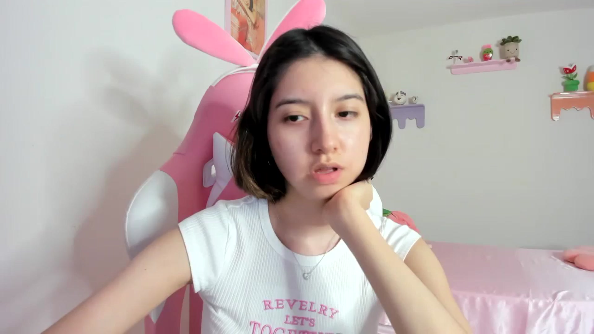 Gallery image thumbnail from Cherrycute666's myfreecams stream on, 08/24/2023, 05:43 image 1 of 20