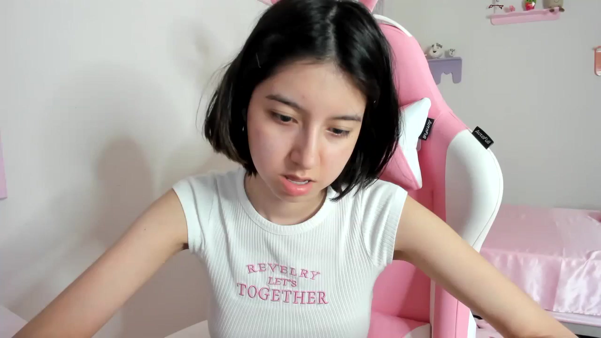 Gallery image thumbnail from Cherrycute666's myfreecams stream on, 08/24/2023, 05:43 image 15 of 20