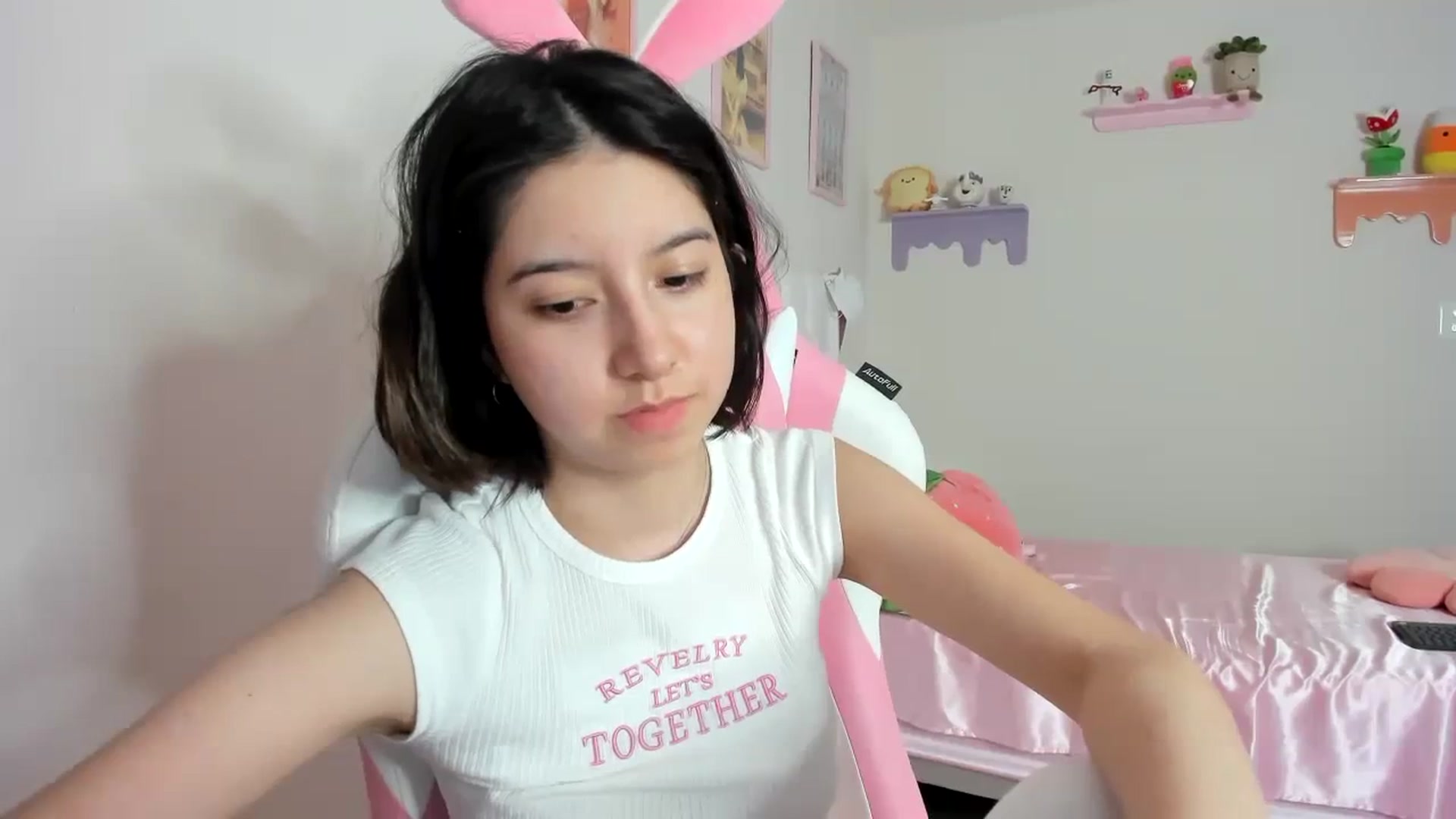 Gallery image thumbnail from Cherrycute666's myfreecams stream on, 08/24/2023, 06:59 image 10 of 20