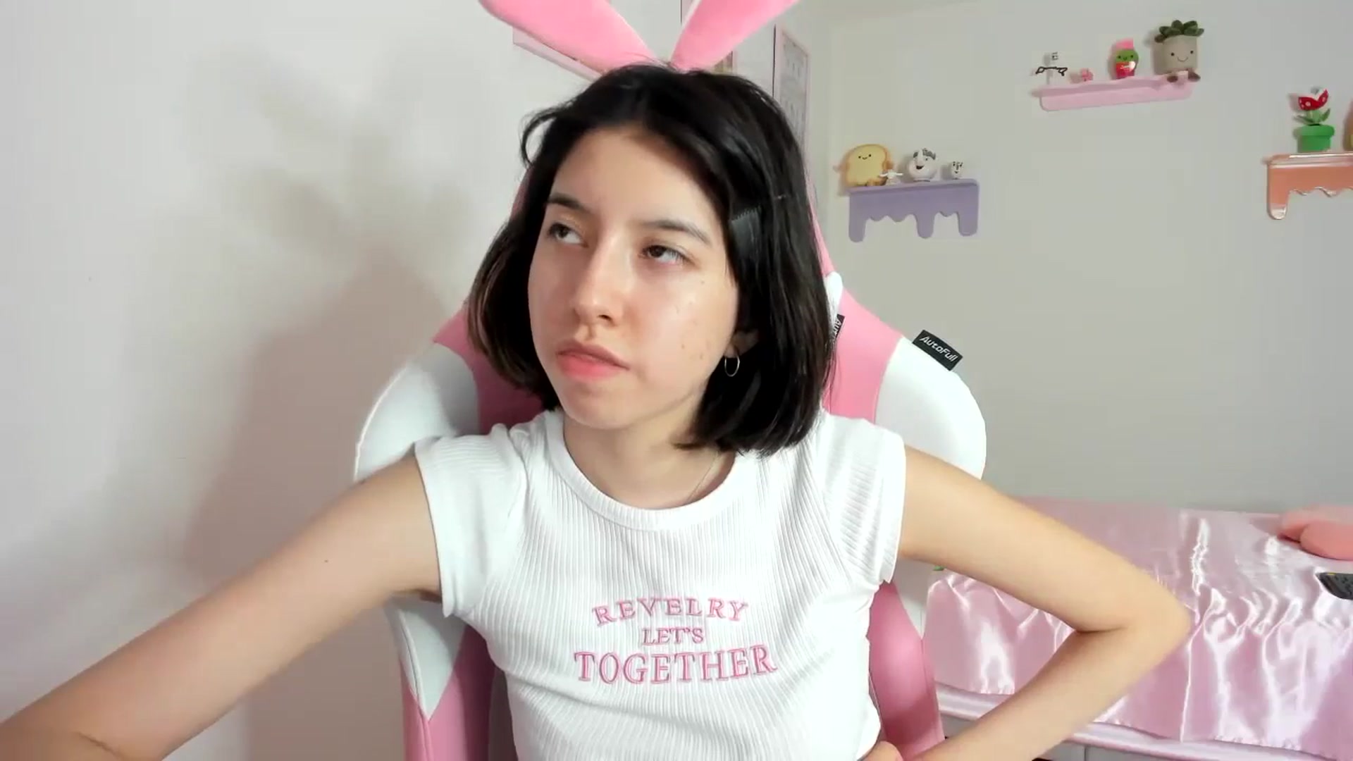 Gallery image thumbnail from Cherrycute666's myfreecams stream on, 08/24/2023, 06:59 image 17 of 20