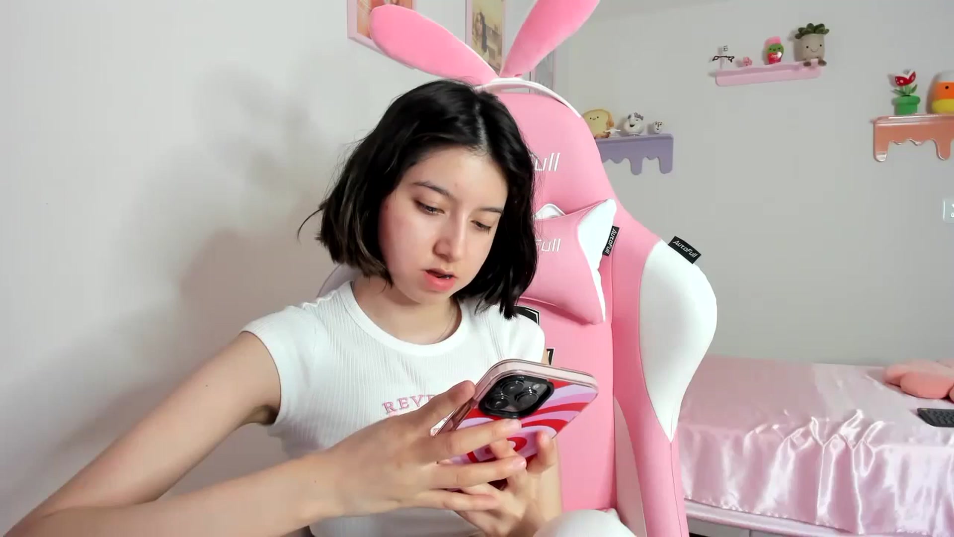 Gallery image thumbnail from Cherrycute666's myfreecams stream on, 08/24/2023, 06:59 image 7 of 20