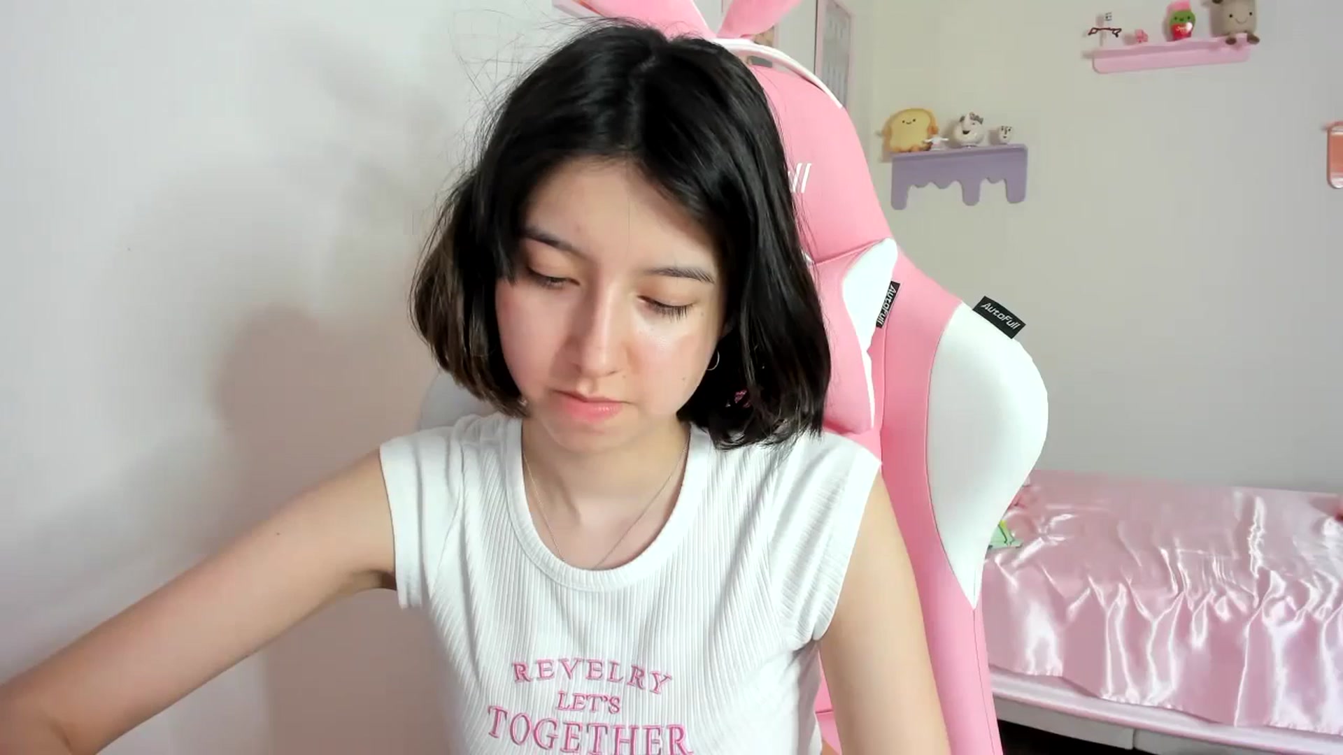 Gallery image thumbnail from Cherrycute666's myfreecams stream on, 08/24/2023, 07:57 image 11 of 20