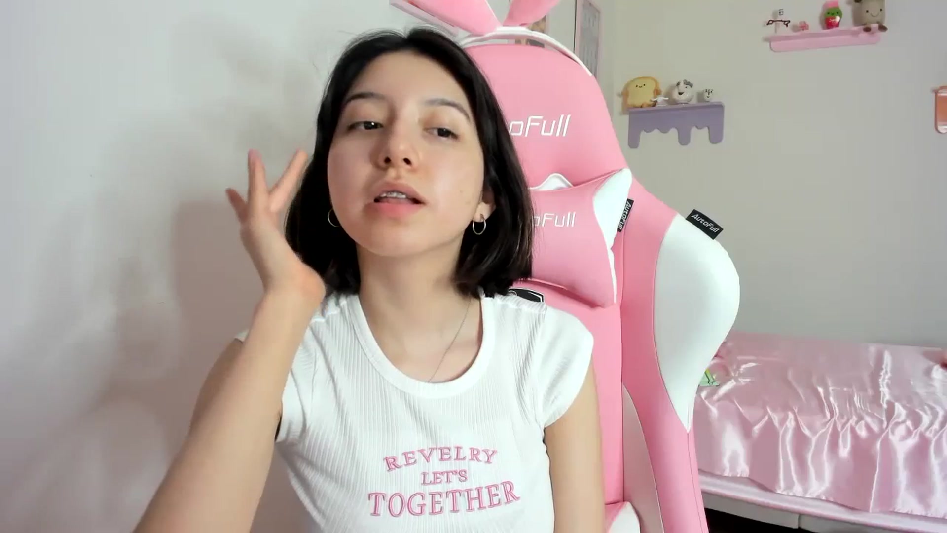 Gallery image thumbnail from Cherrycute666's myfreecams stream on, 08/24/2023, 07:57 image 14 of 20
