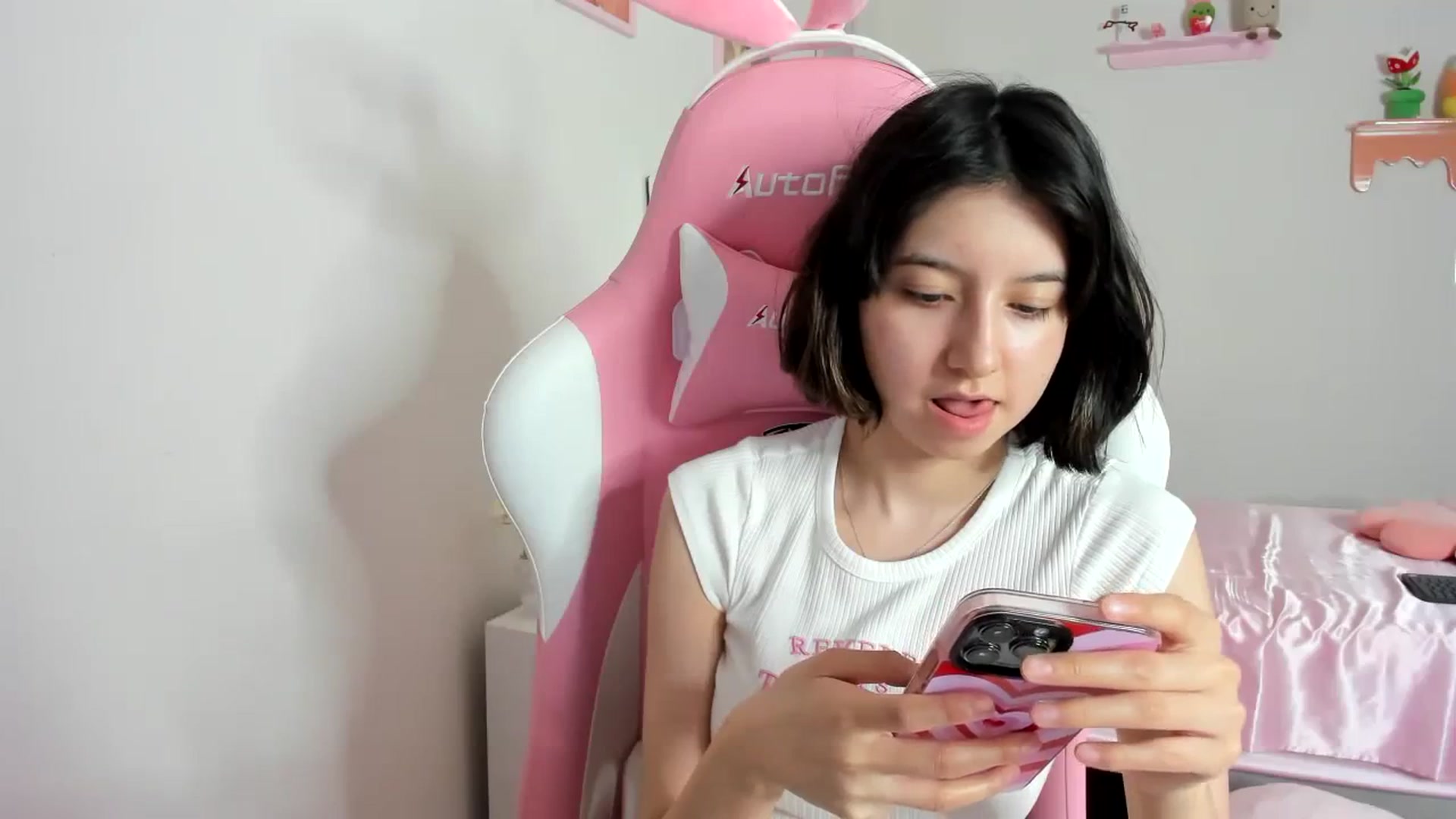 Gallery image thumbnail from Cherrycute666's myfreecams stream on, 08/24/2023, 07:57 image 7 of 20