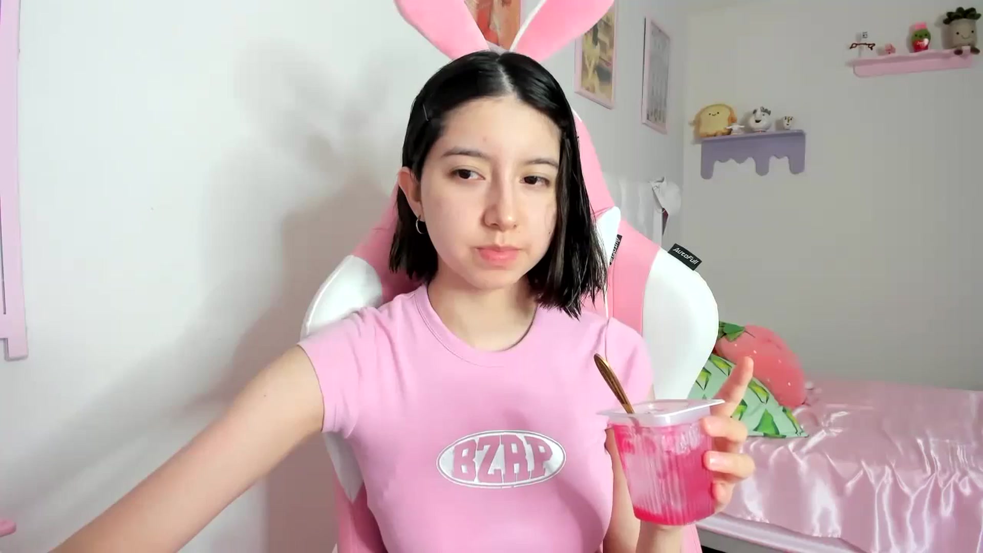 Gallery image thumbnail from Cherrycute666's myfreecams stream on, 08/24/2023, 09:05 image 18 of 20