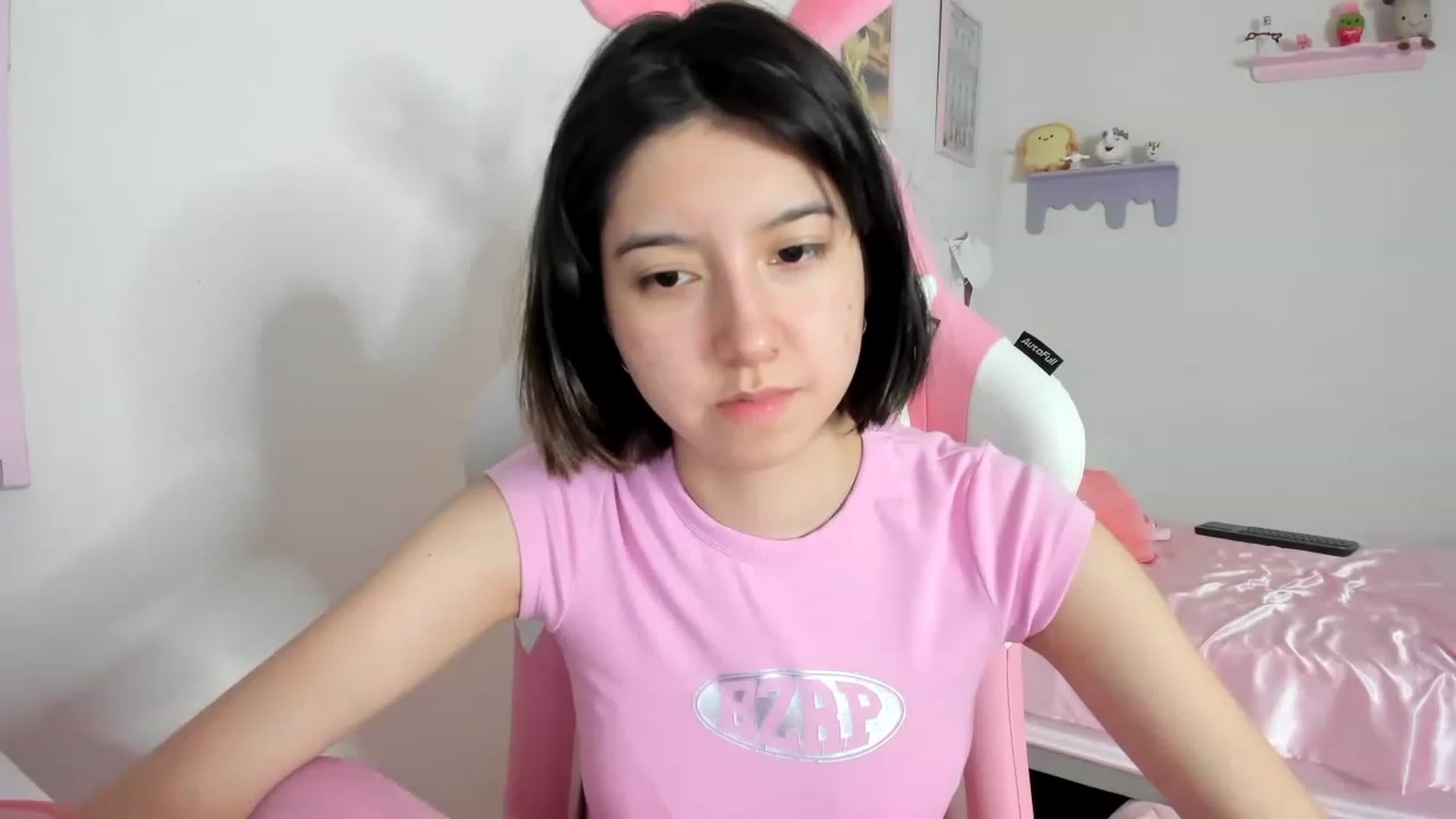 Gallery image thumbnail from Cherrycute666's myfreecams stream on, 08/25/2023, 08:08 image 6 of 20