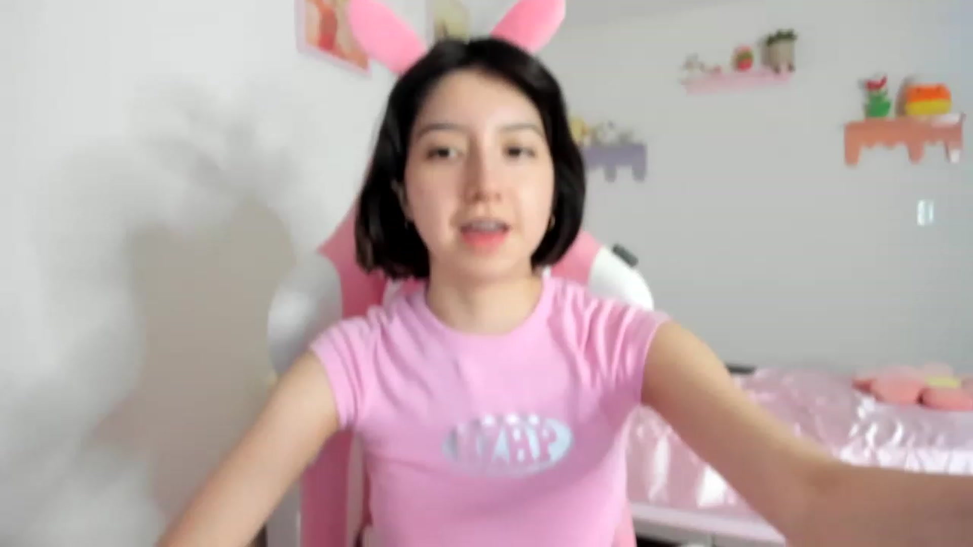 Gallery image thumbnail from Cherrycute666's myfreecams stream on, 08/25/2023, 08:08 image 15 of 20