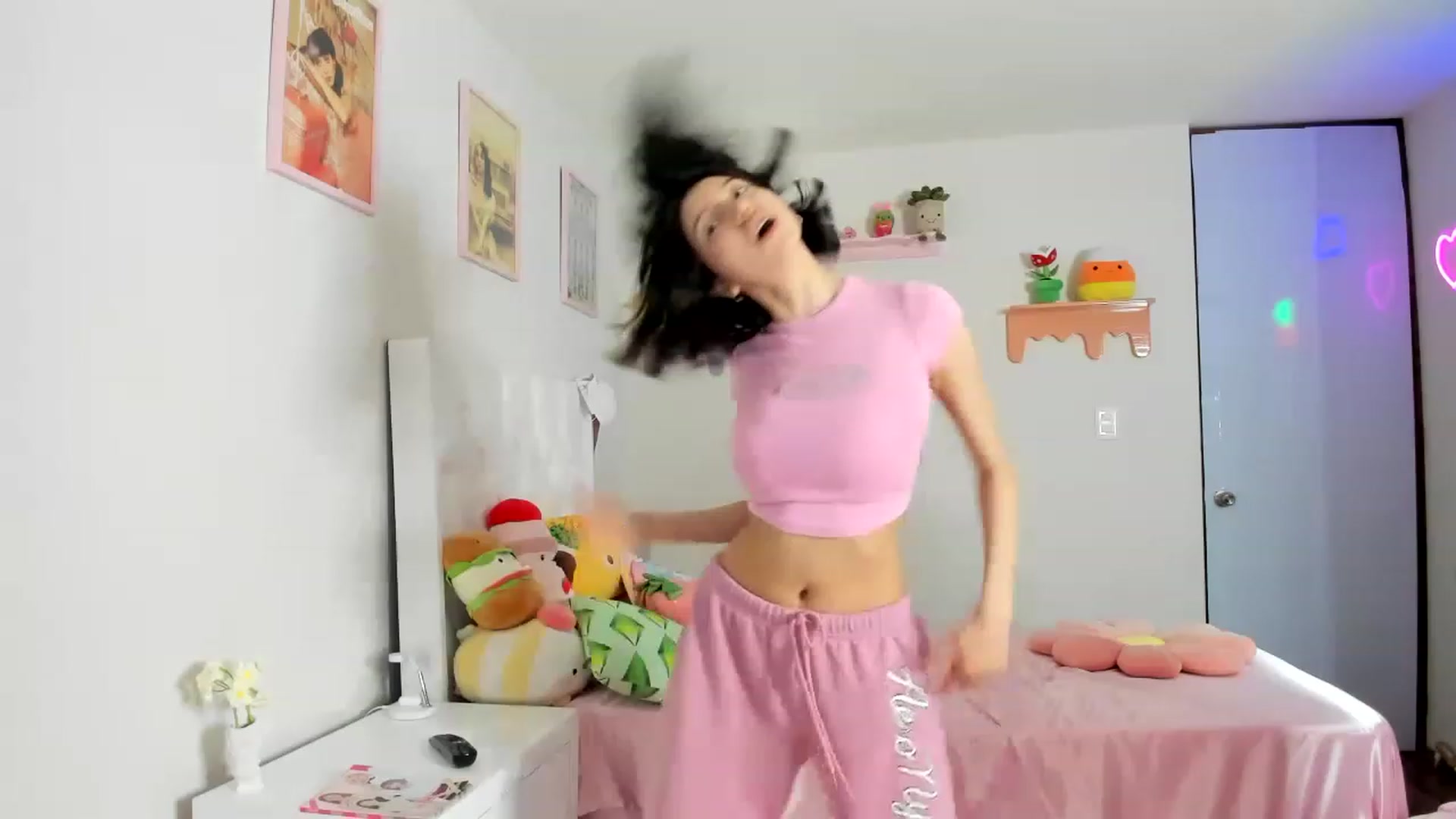 Gallery image thumbnail from Cherrycute666's myfreecams stream on, 08/25/2023, 08:08 image 13 of 20