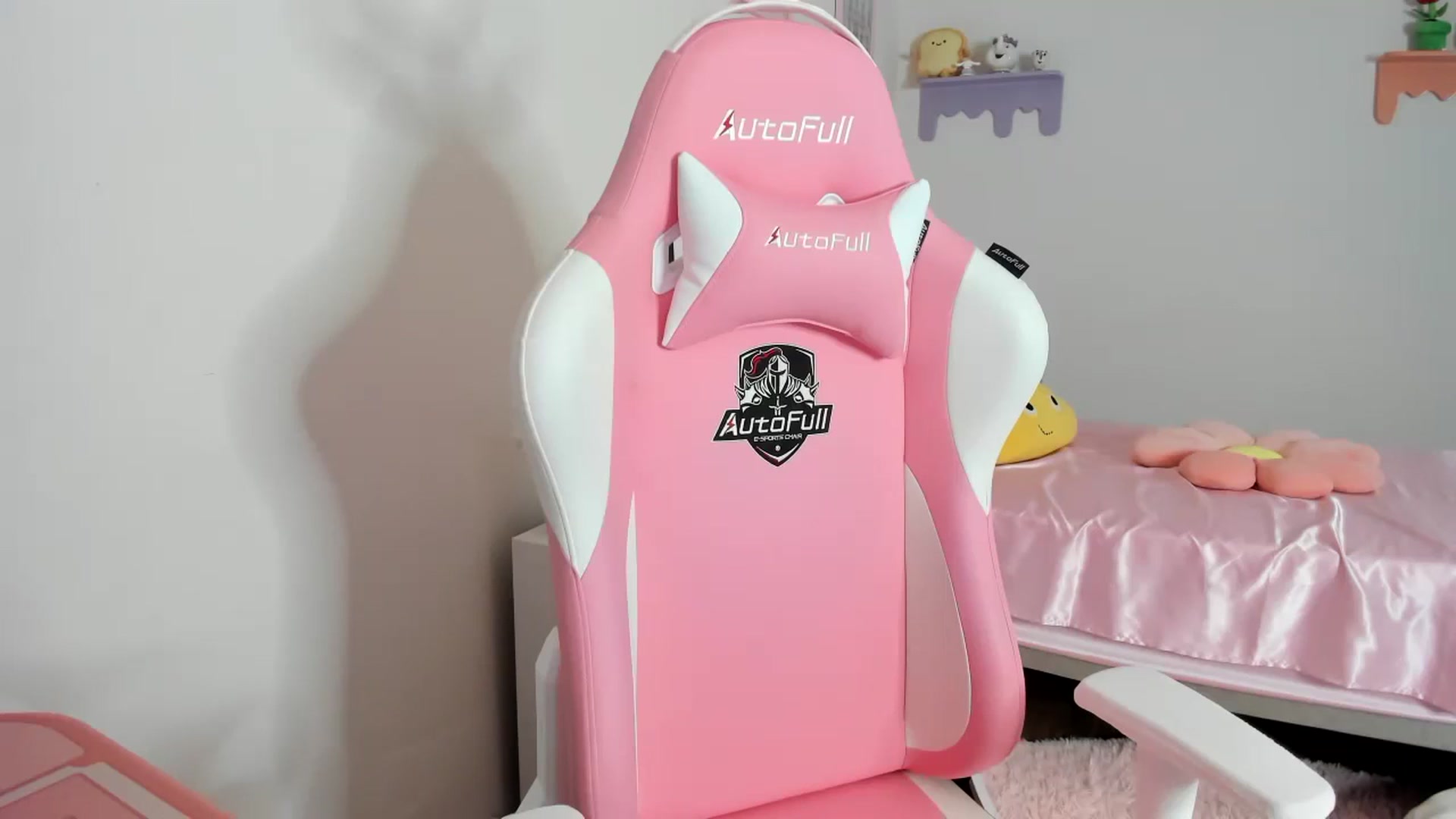 Gallery image thumbnail from Cherrycute666's myfreecams stream on, 08/26/2023, 01:08 image 16 of 20