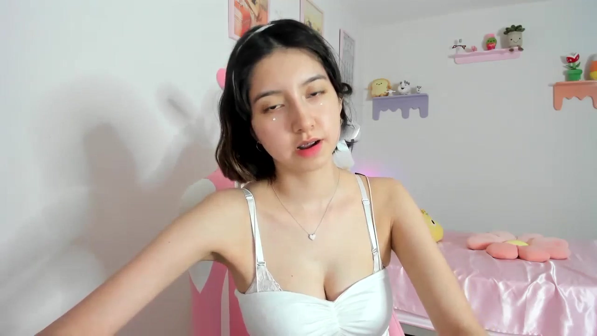Gallery image thumbnail from Cherrycute666's myfreecams stream on, 08/26/2023, 01:08 image 3 of 20
