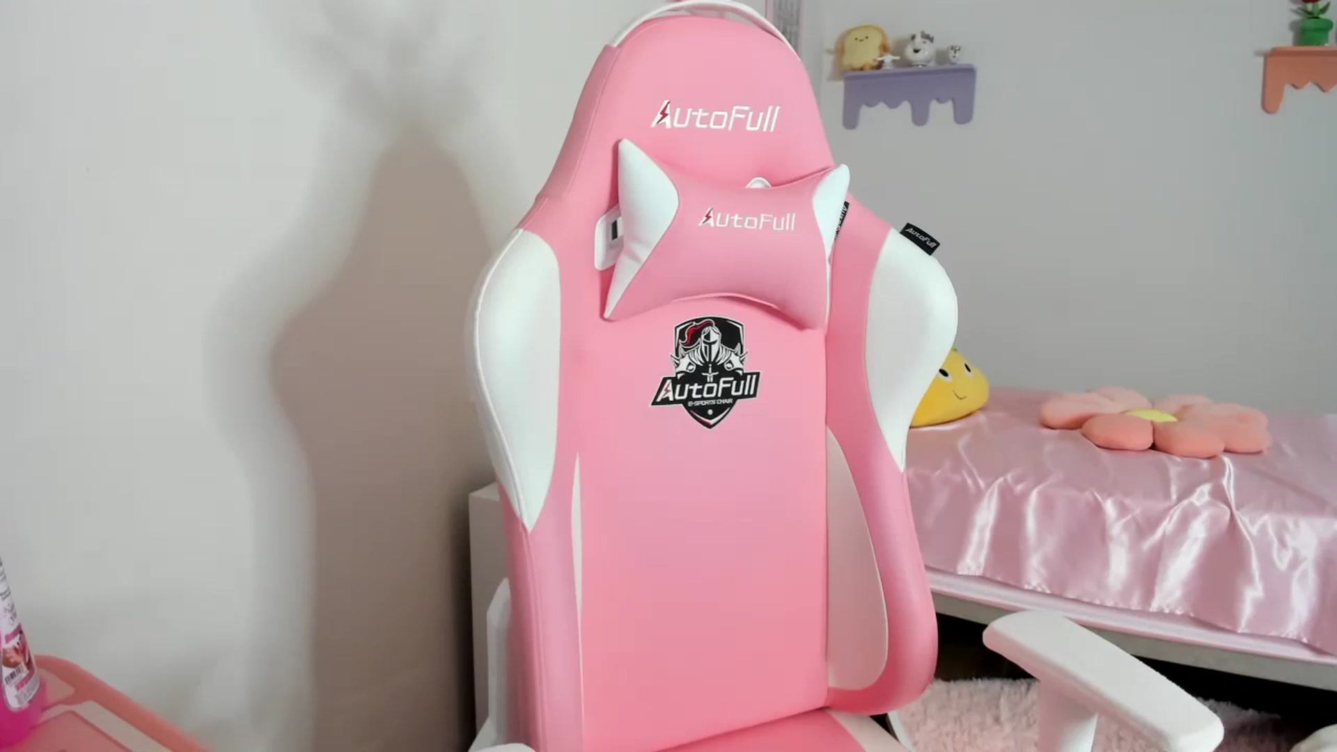 Gallery image thumbnail from Cherrycute666's myfreecams stream on, 08/26/2023, 01:08 image 15 of 20