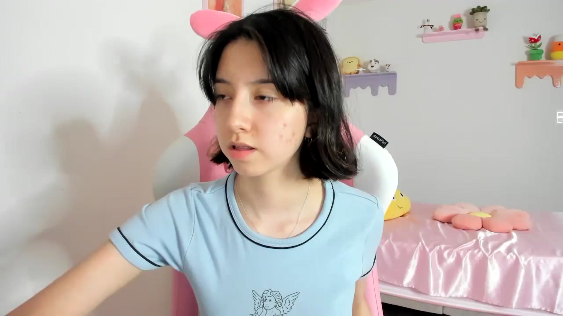 Gallery image thumbnail from Cherrycute666's myfreecams stream on, 08/26/2023, 08:35 image 12 of 20