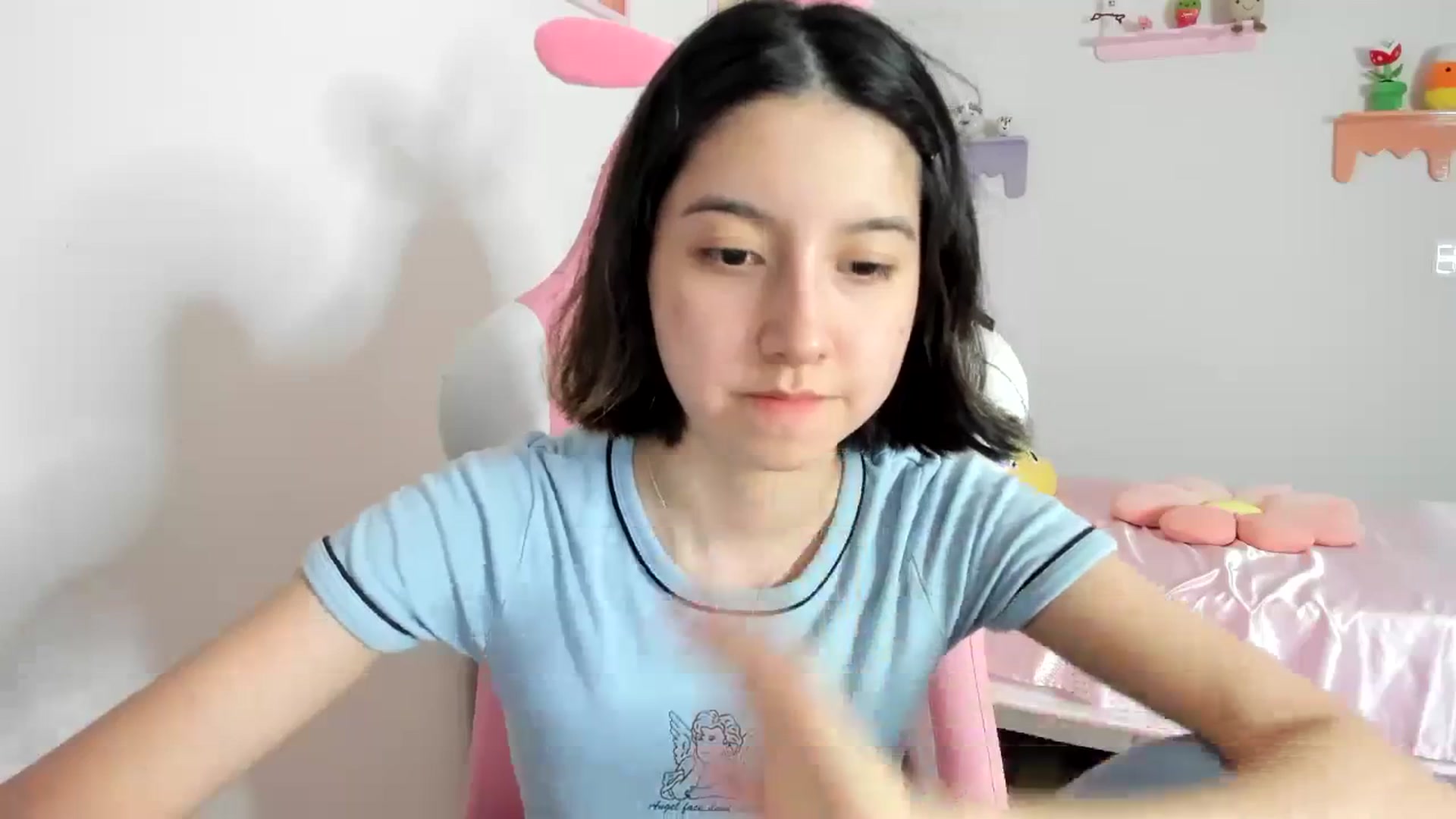 Gallery image thumbnail from Cherrycute666's myfreecams stream on, 08/26/2023, 08:35 image 16 of 20