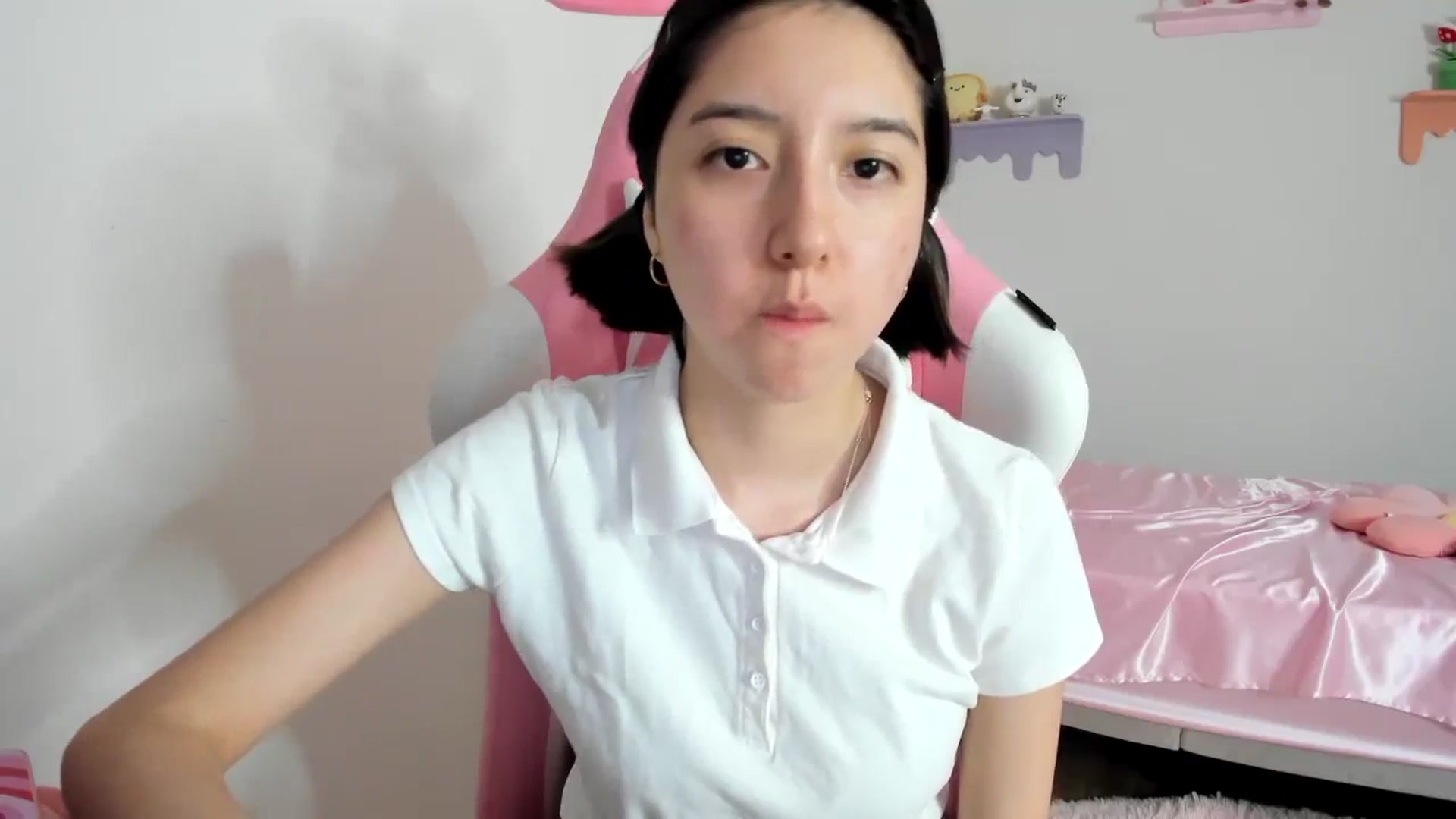 Gallery image thumbnail from Cherrycute666's myfreecams stream on, 08/26/2023, 22:33 image 14 of 20