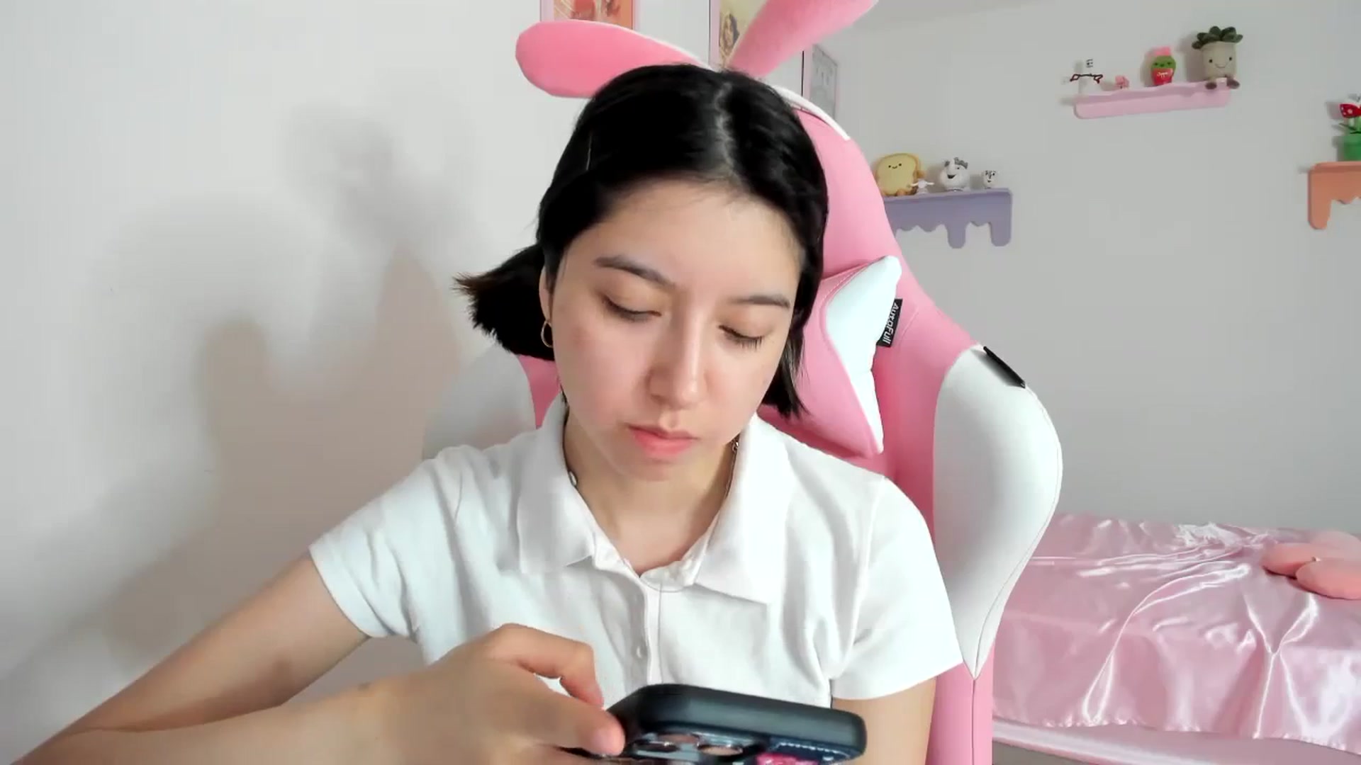 Gallery image thumbnail from Cherrycute666's myfreecams stream on, 08/26/2023, 22:33 image 12 of 20