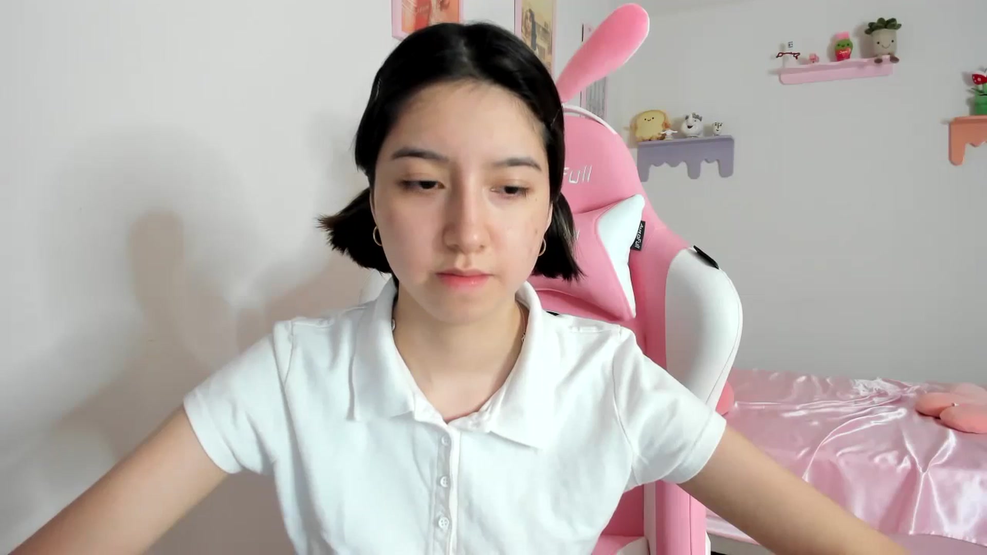 Gallery image thumbnail from Cherrycute666's myfreecams stream on, 08/26/2023, 22:33 image 3 of 20