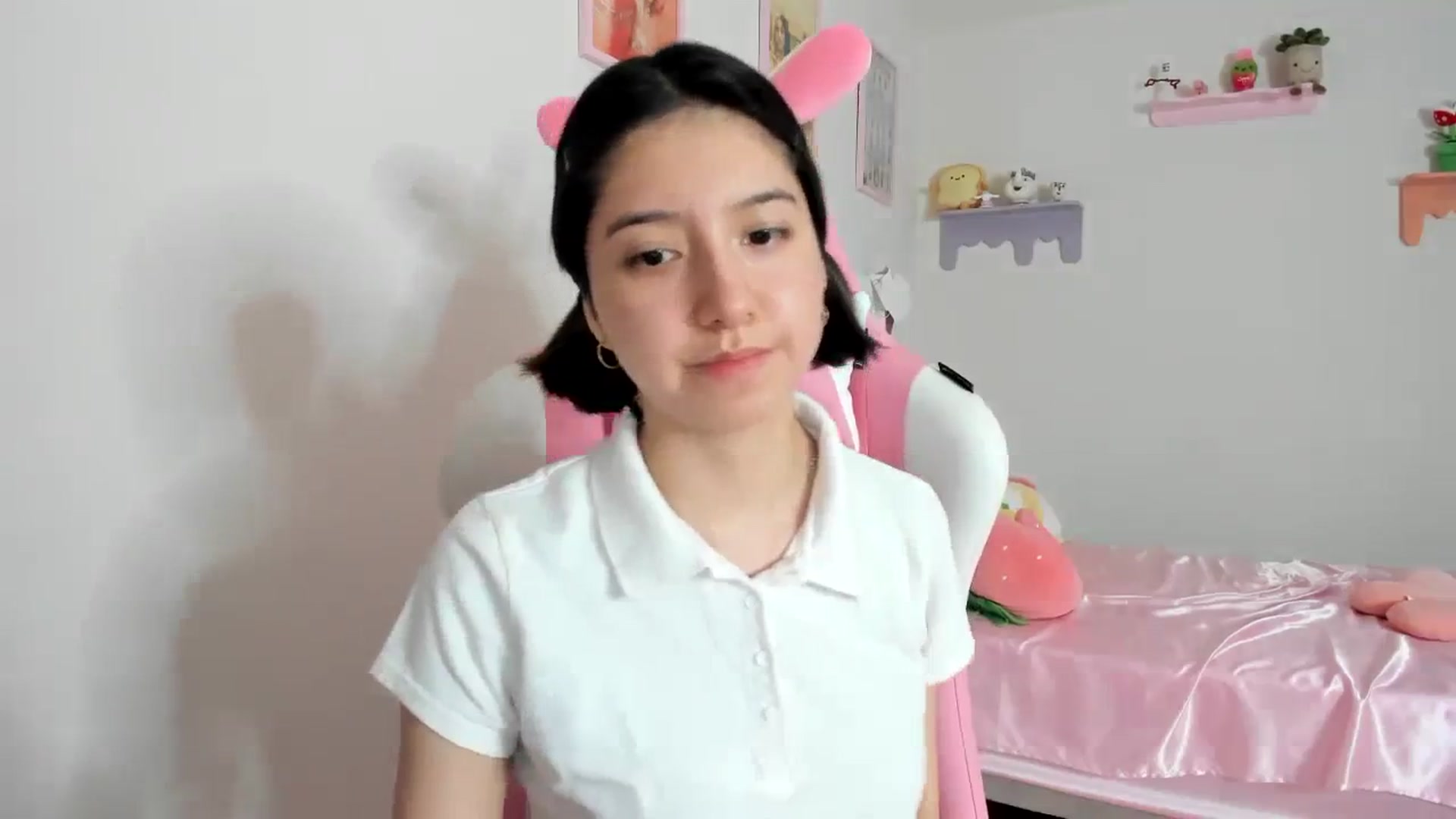 Gallery image thumbnail from Cherrycute666's myfreecams stream on, 08/26/2023, 22:33 image 4 of 20