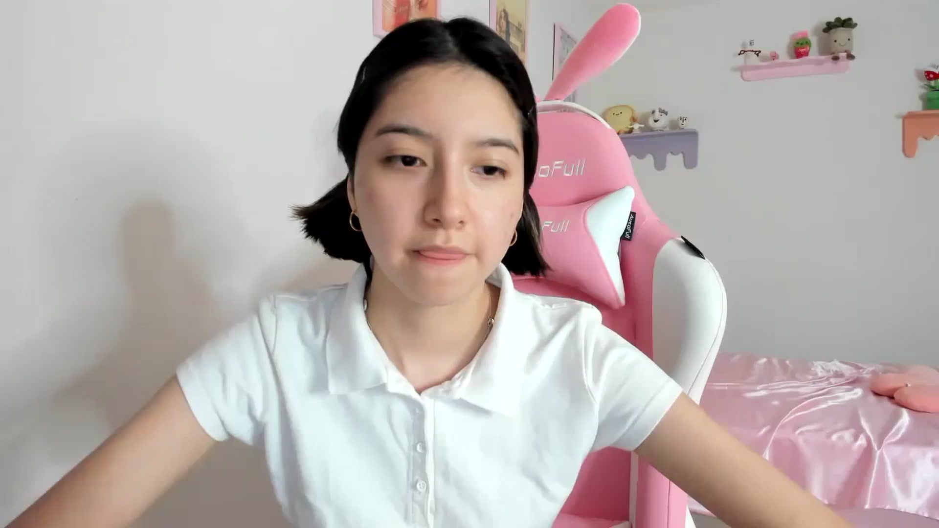 Gallery image thumbnail from Cherrycute666's myfreecams stream on, 08/26/2023, 22:33 image 1 of 20