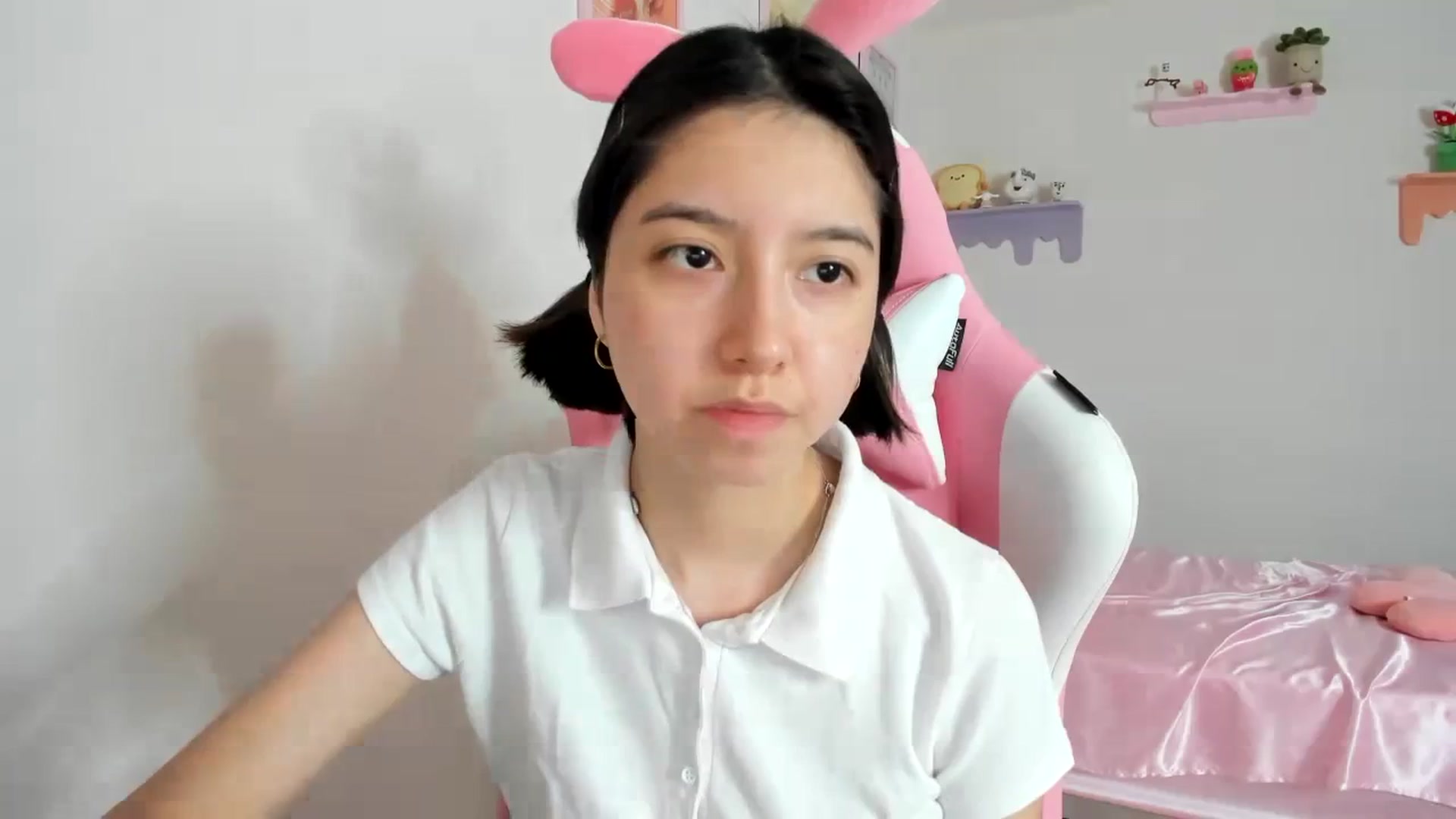 Gallery image thumbnail from Cherrycute666's myfreecams stream on, 08/26/2023, 22:33 image 10 of 20